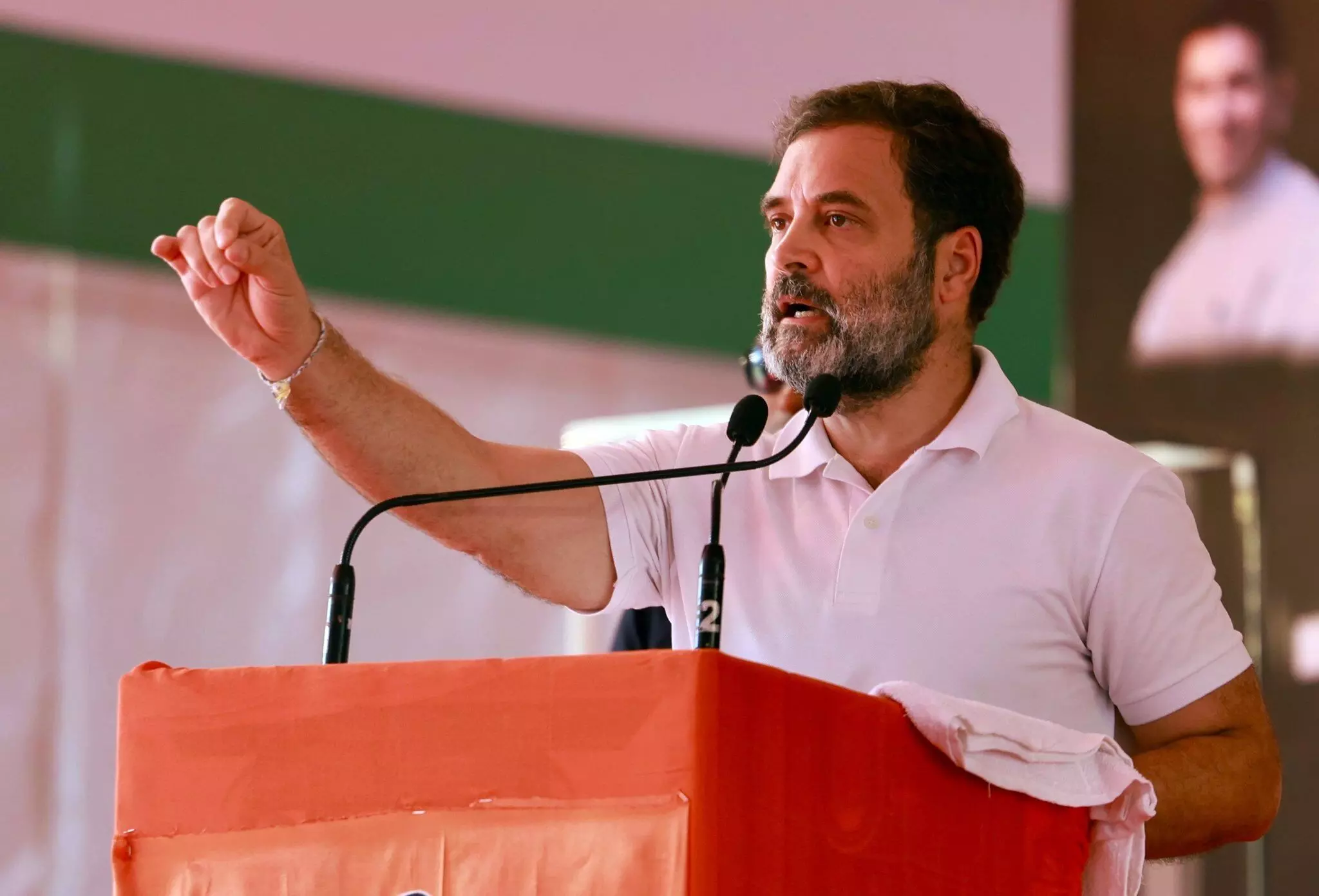 Rahul Gandhi given rousing welcome in Wayanad Rahul Gandhi given rousing welcome in Wayanad