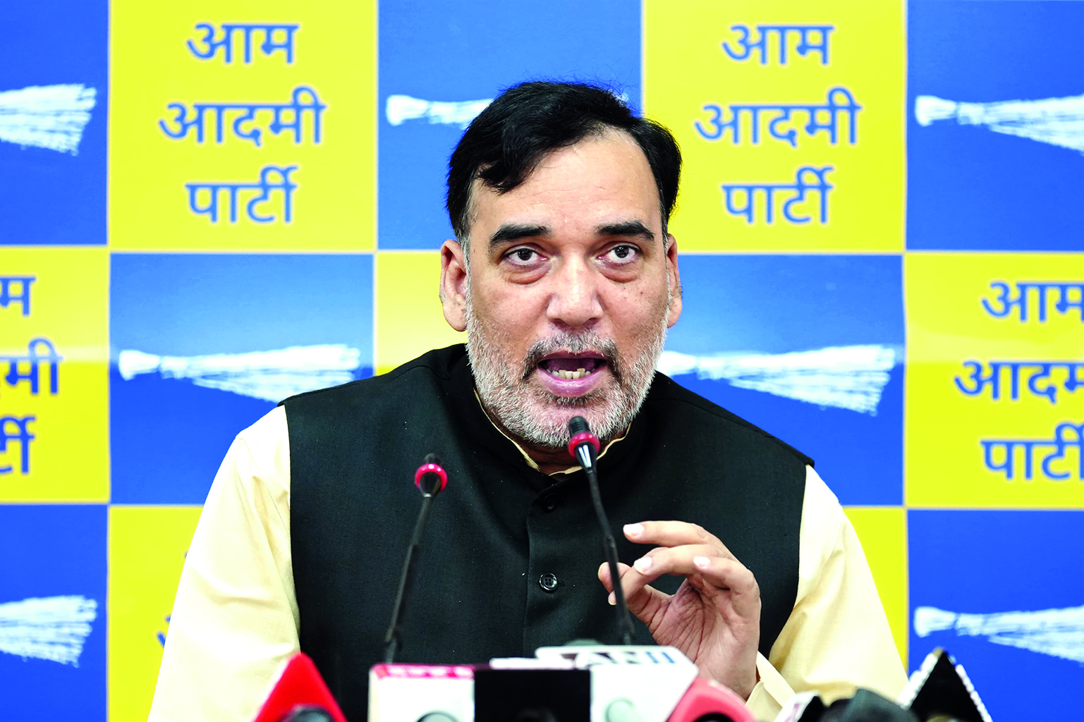 AAP leaders to go on fast against CM’s arrest