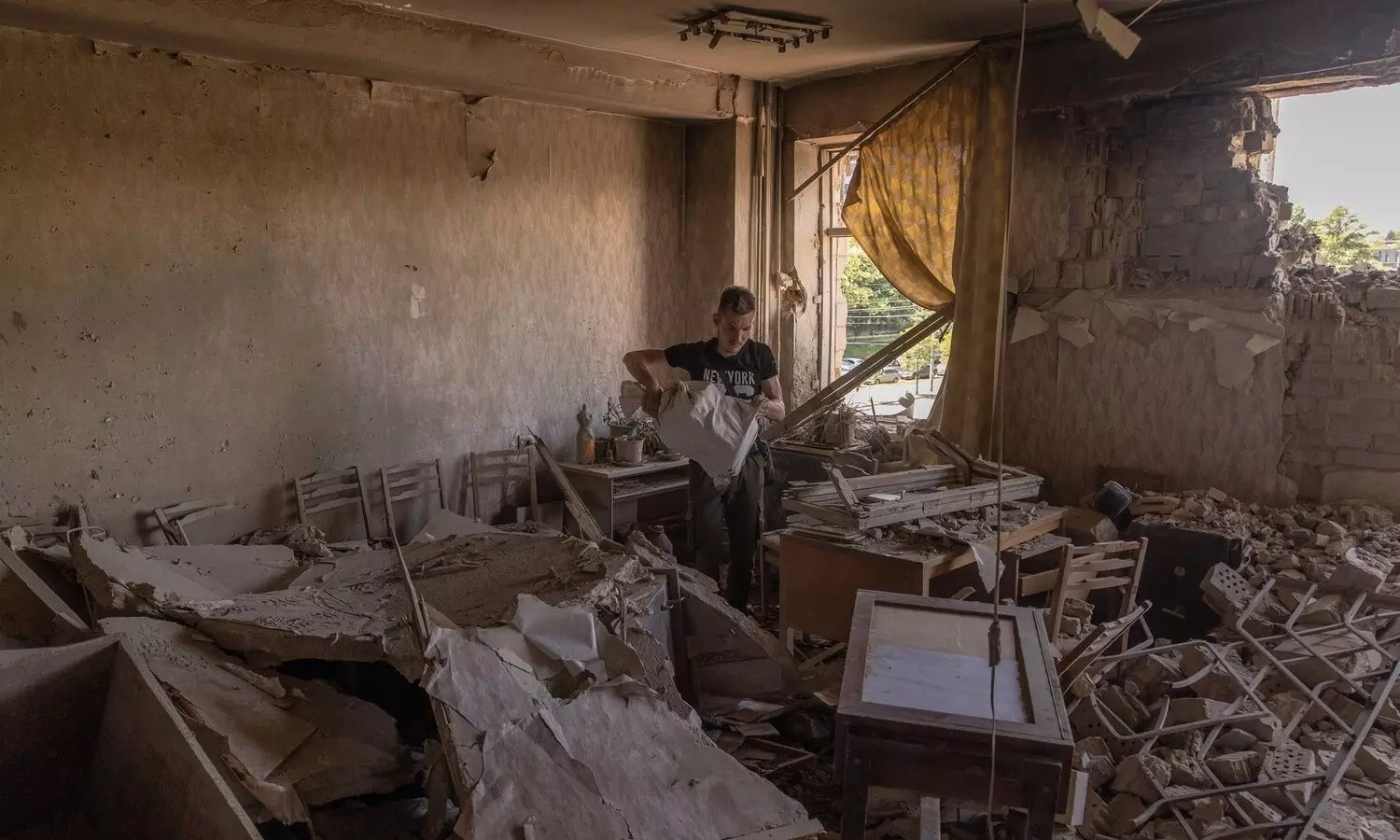 Russia renews big attacks on Ukrainian power grid using better intelligence and new tactics