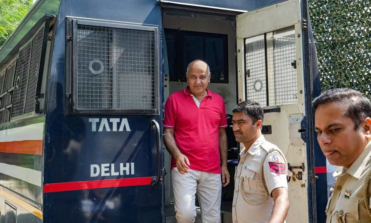 Excise policy scam case: Manish Sisodias judicial custody extended till April 18