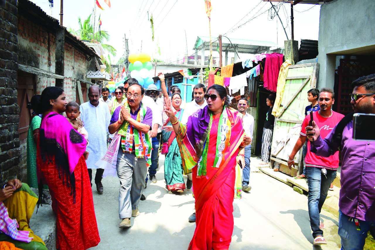 About 33 families leave CPI(M) and BJP, join TMC