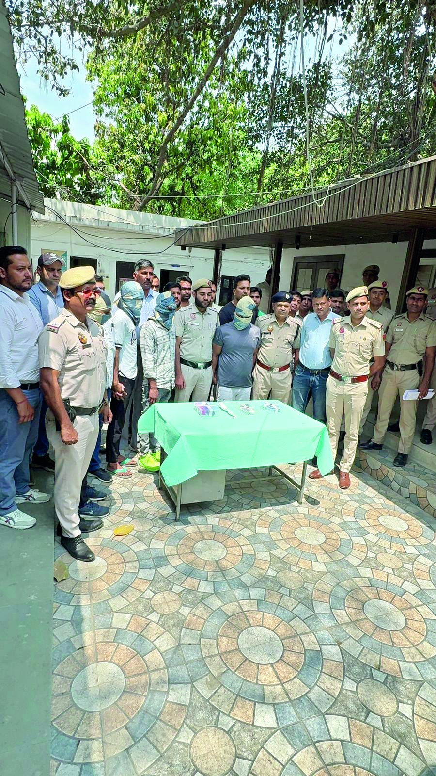 DBG Road robbery resolved: Cops nab four suspects, seize weapons DBG Road robbery resolved: Cops nab four suspects, seize weapons
