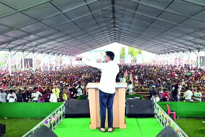 Time to change the paper tigers of Delhi into mice, says Abhishek