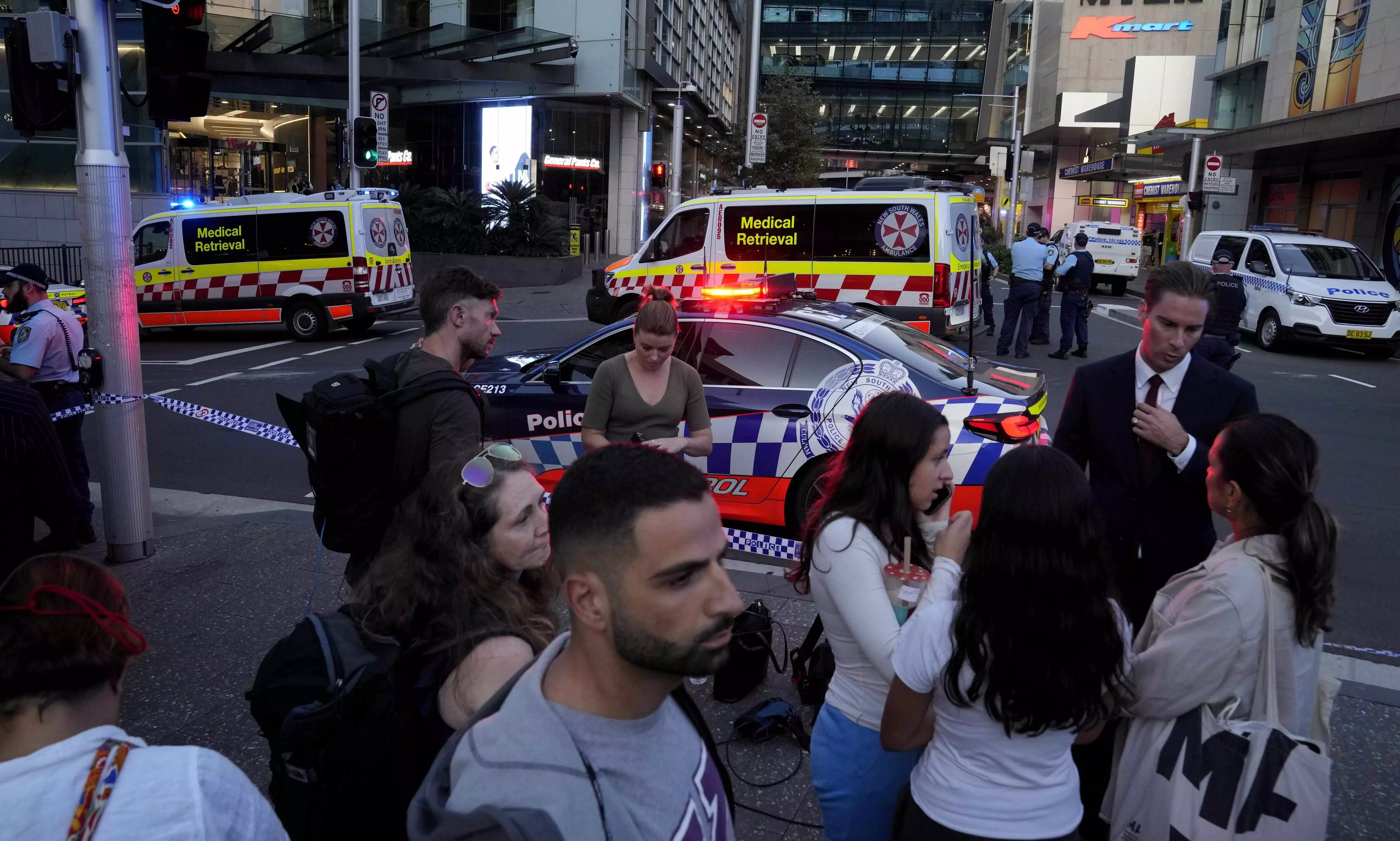 Sydney stabbing: Six killed, attacker shot dead by cop Sydney stabbing: Six killed, attacker shot dead by cop
