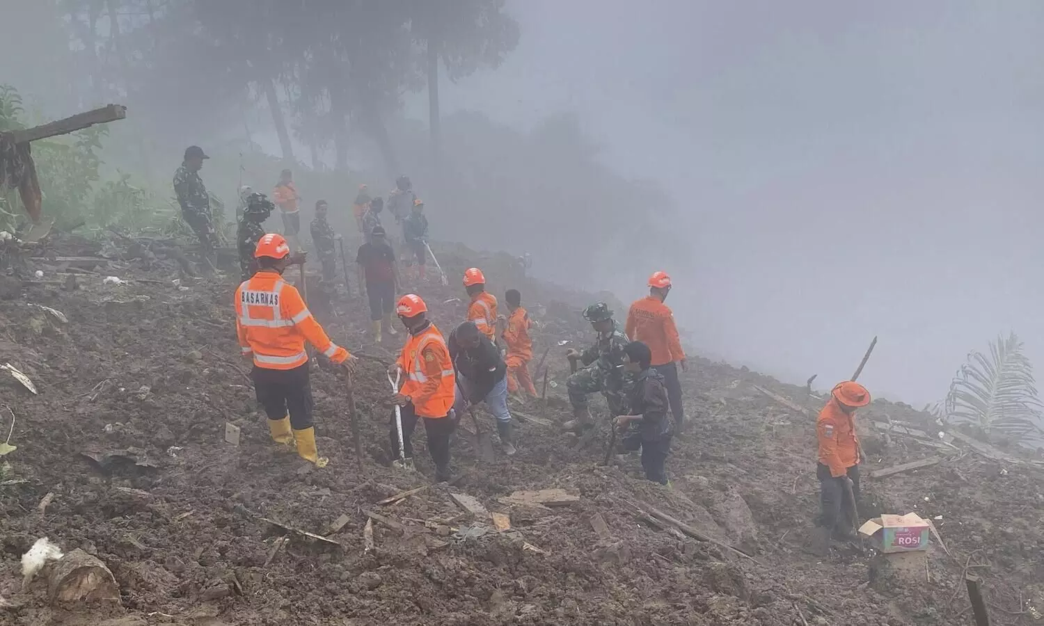 Landslide in Indonesia: Death toll rises to 18