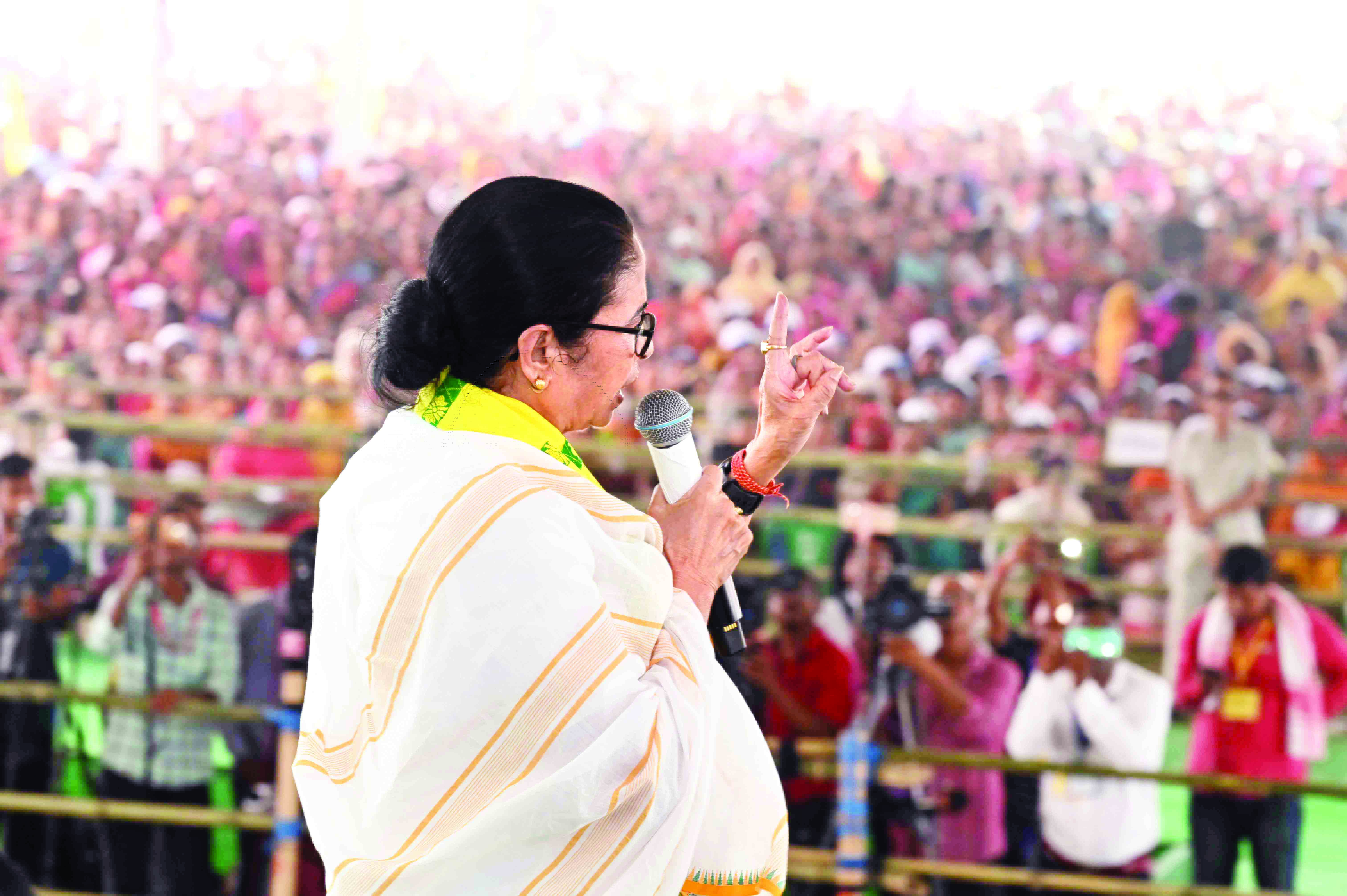 Dare Income Tax officials to raid choppers of BJP leaders: Mamata