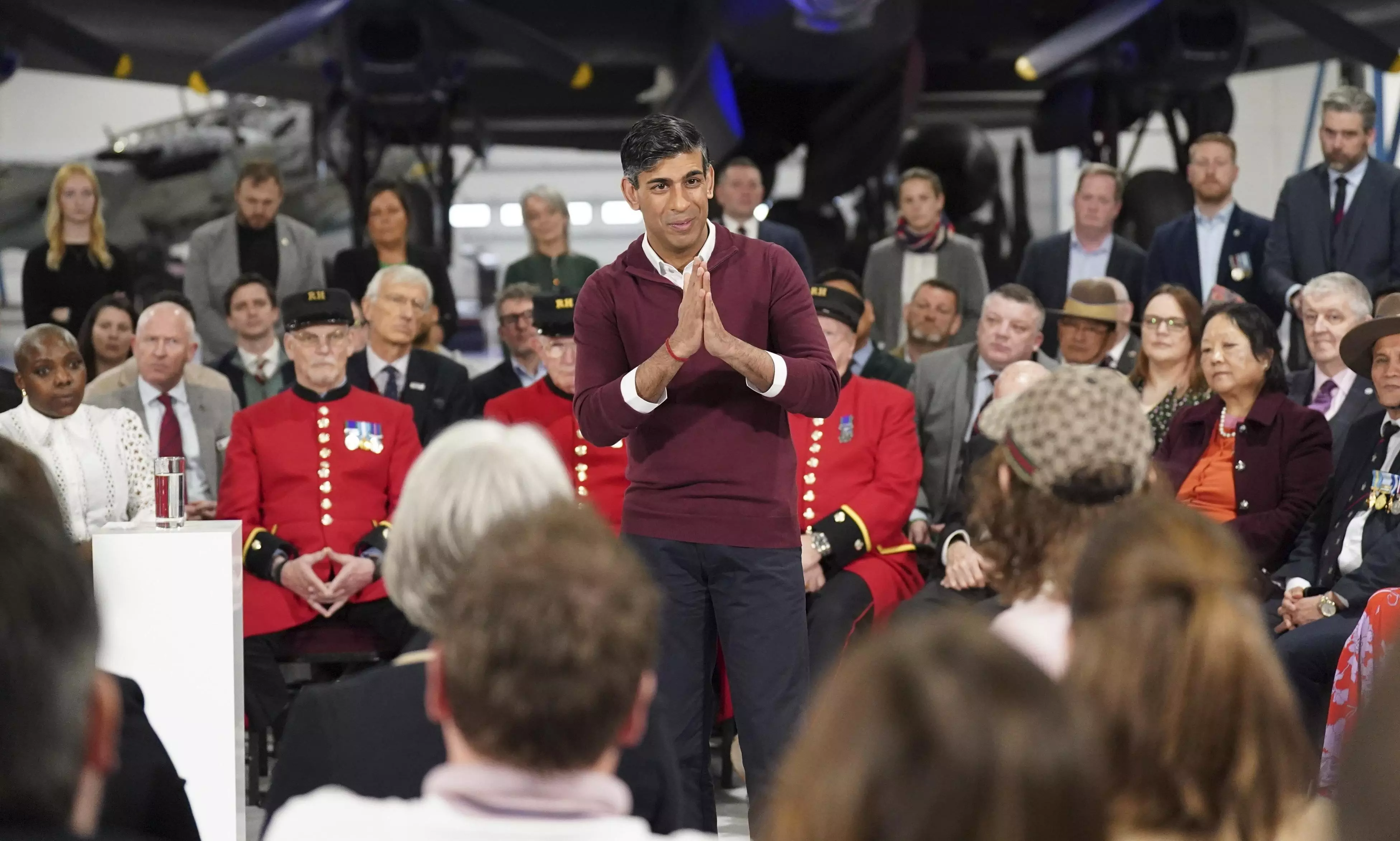 Rishi Sunak faces resistance over his smoking ban plans Rishi Sunak faces resistance over his smoking ban plans