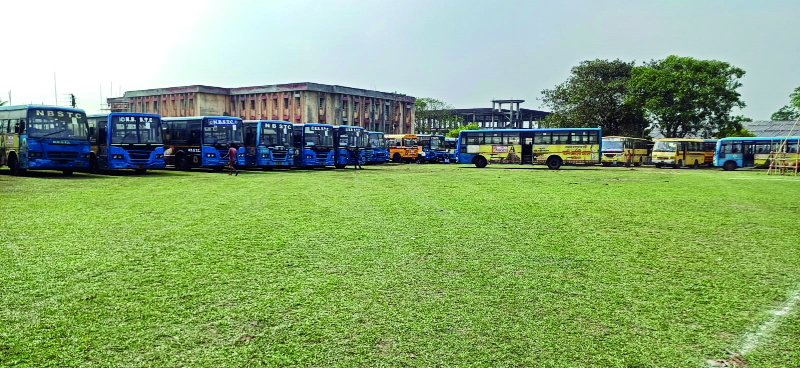 Vehicle shortage plagues Jalpaiguri ahead of polls