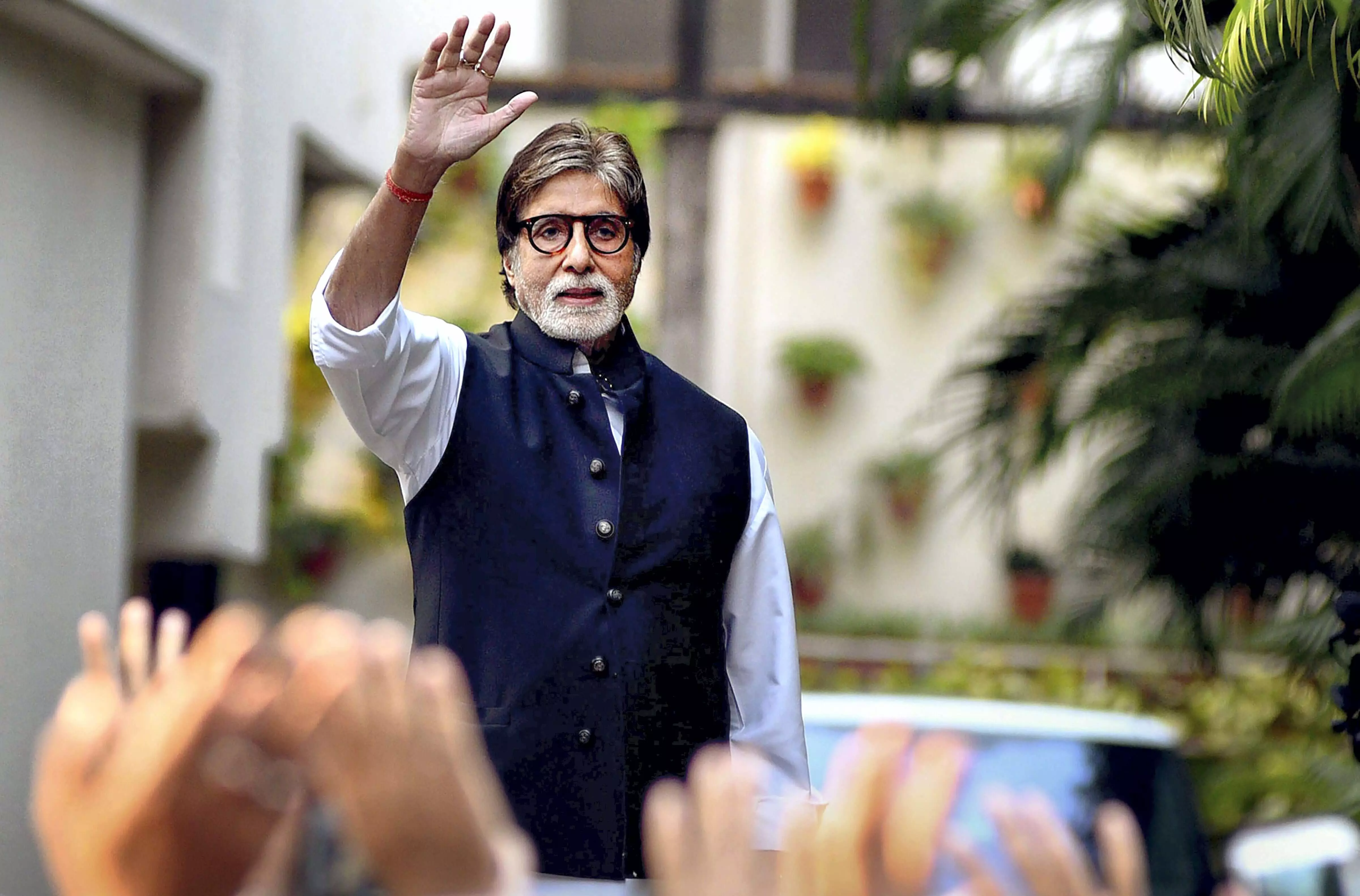 BigB to receive Lata Deenanath Mangeshkar Puraskar