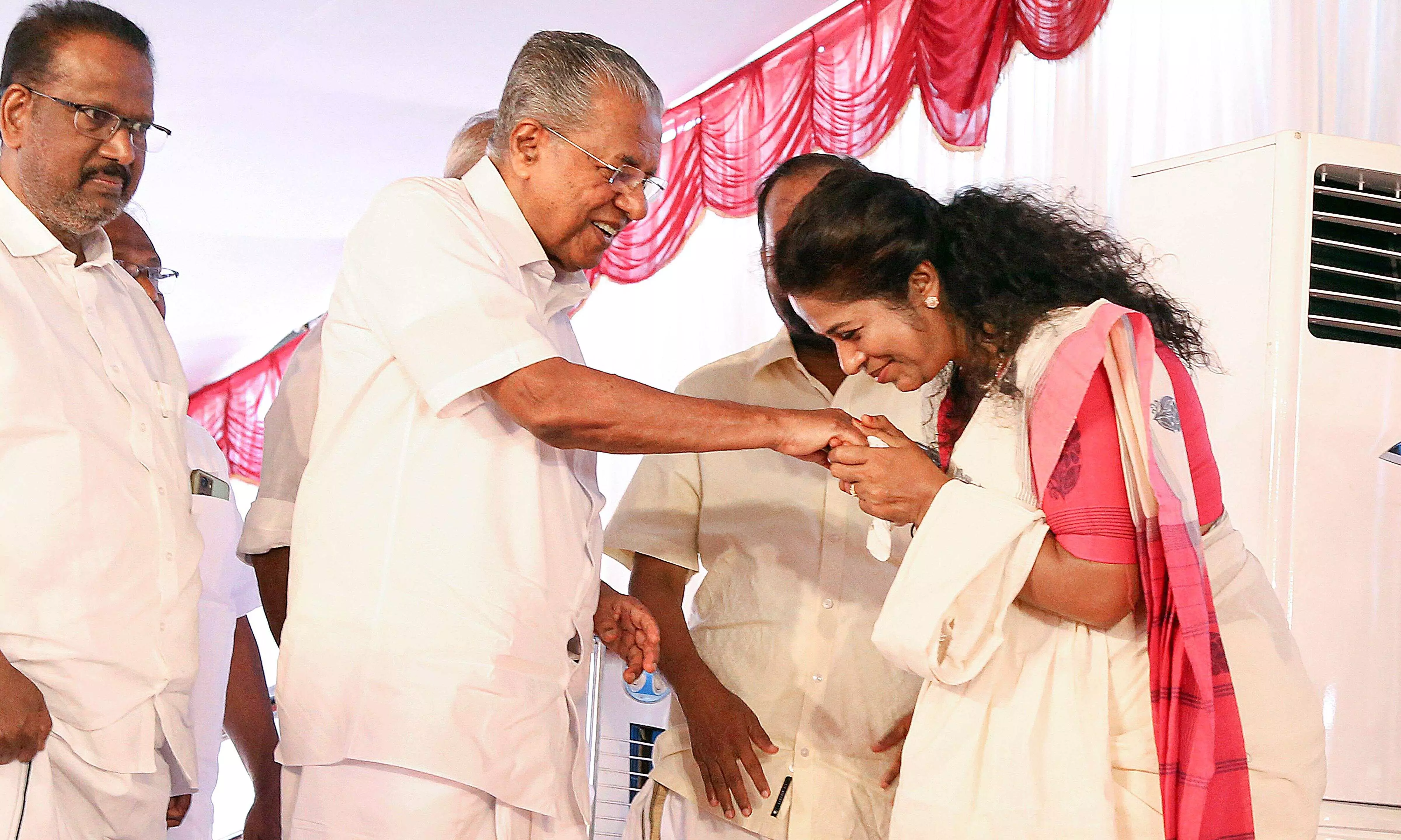 People of state wont believe PM Modis poll promises: Kerala CM