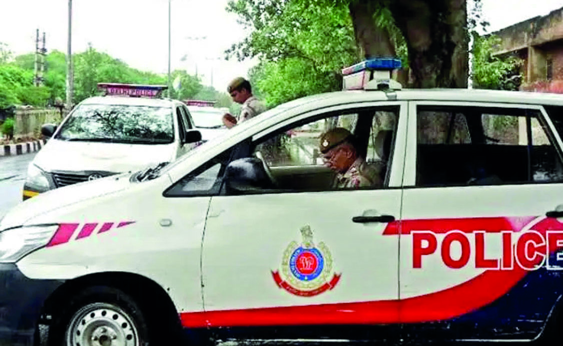 Road accident kills auto driver, injures 2 others Road accident kills auto driver, injures 2 others