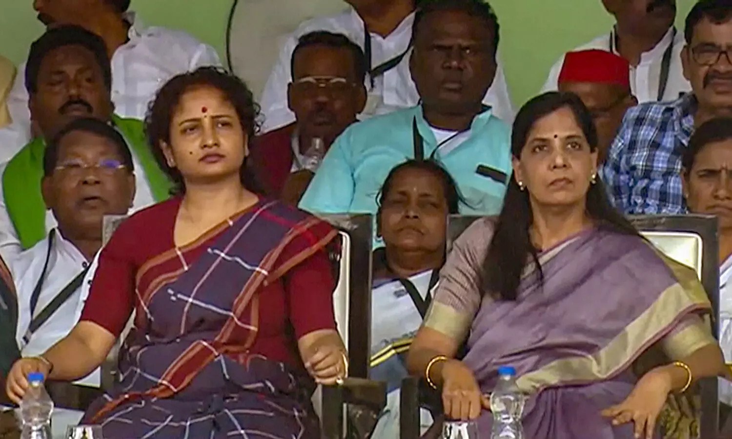 Empty chairs on stage for jailed Hemant Soren, Delhi CM in INDIA mega rally