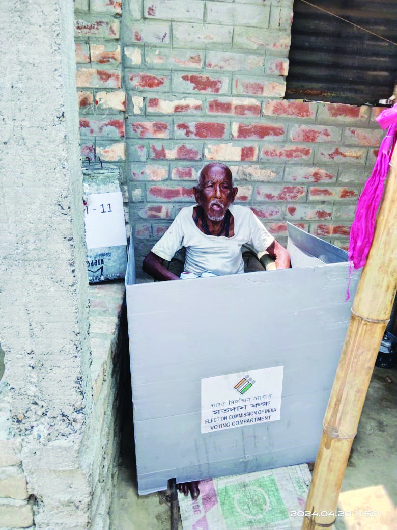 Polling for elderly from home begins in Raiganj