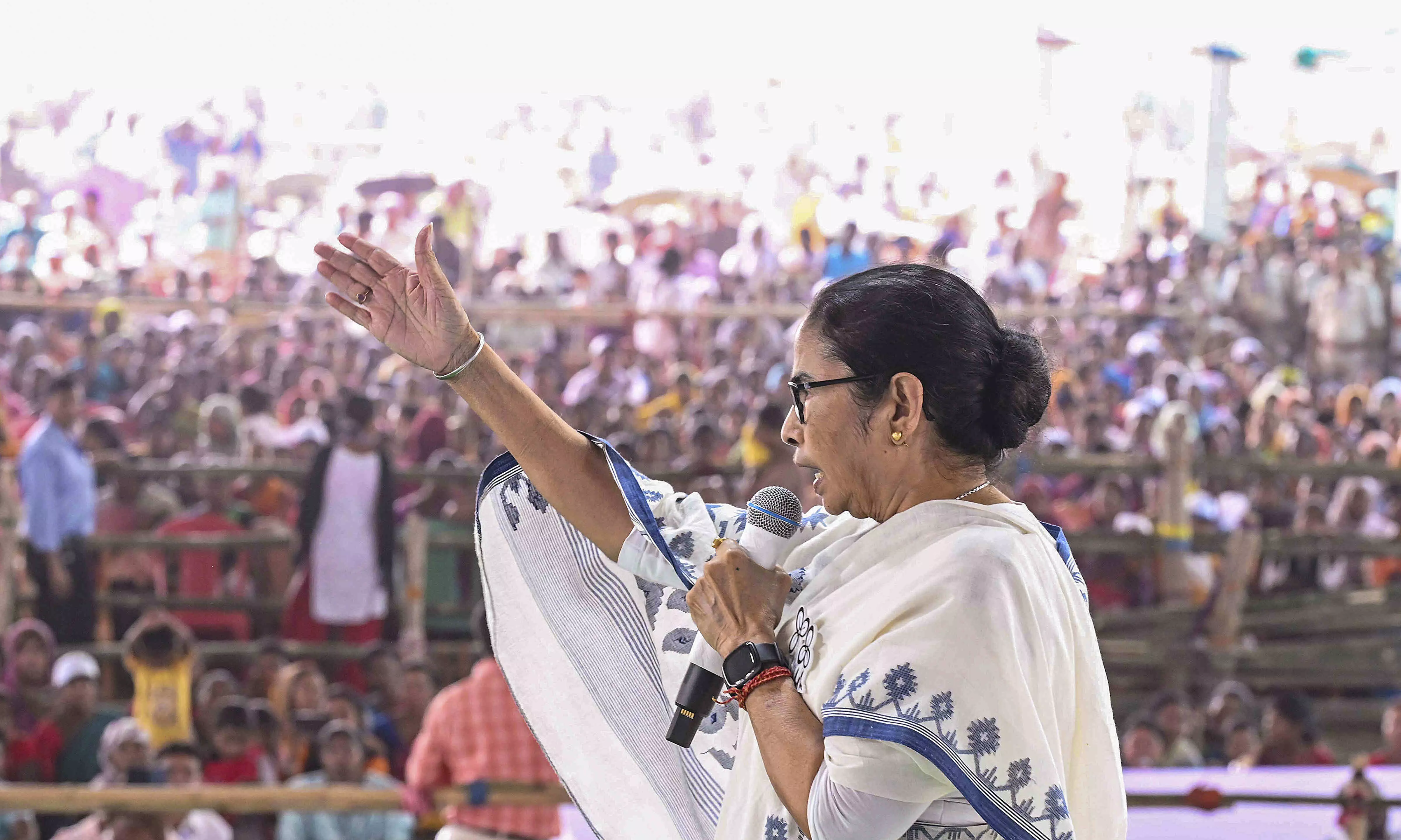 BJP tries to kill or imprison people who speak out against it: Mamata BJP tries to kill or imprison people who speak out against it: Mamata