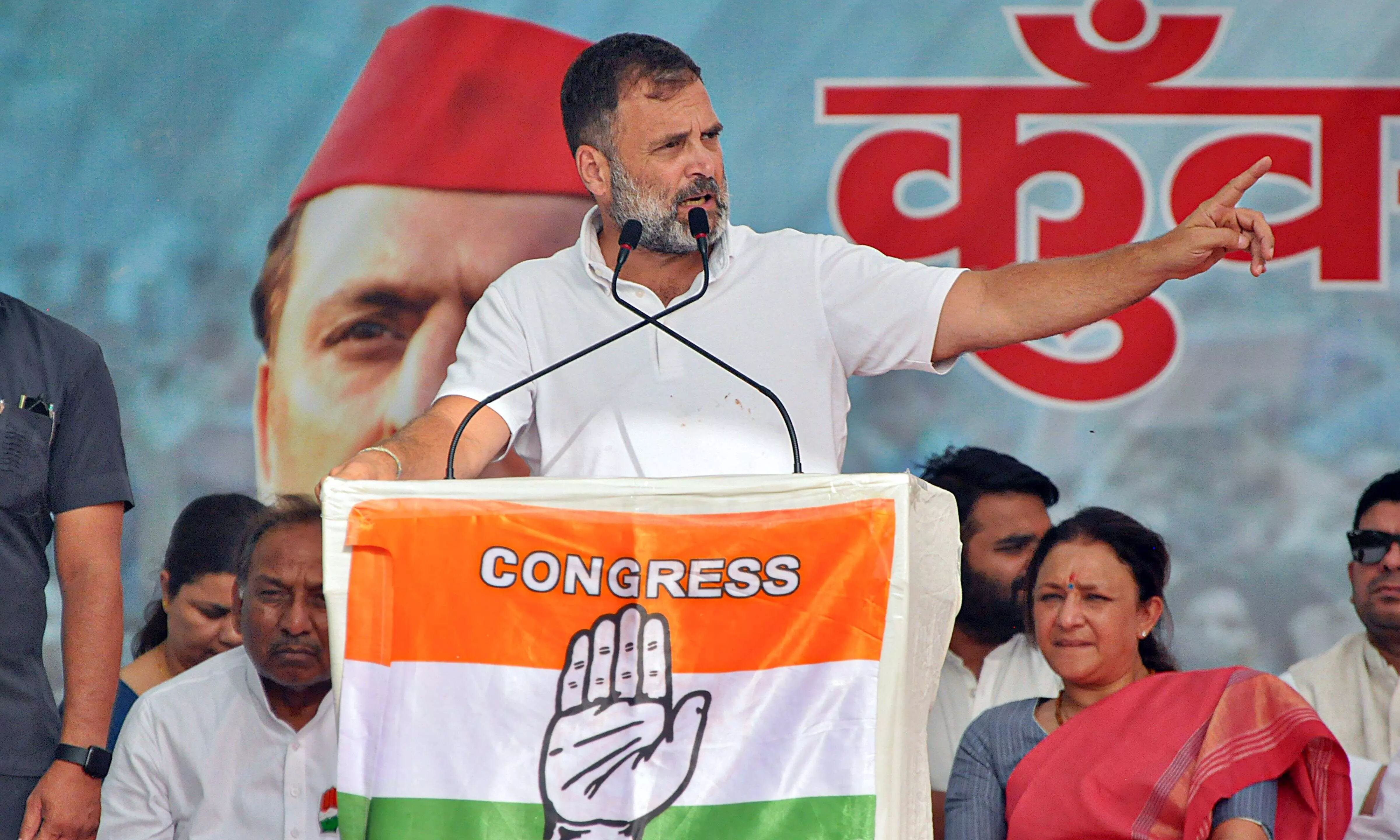 PM waived off loans worth Rs 16 lakh crore of his billionaire friends: Rahul