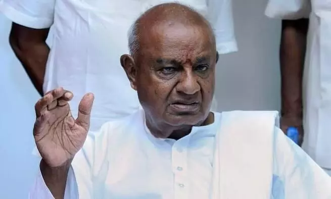 Deve Gowda criticizes Rahul Gandhis wealth redistribution promise