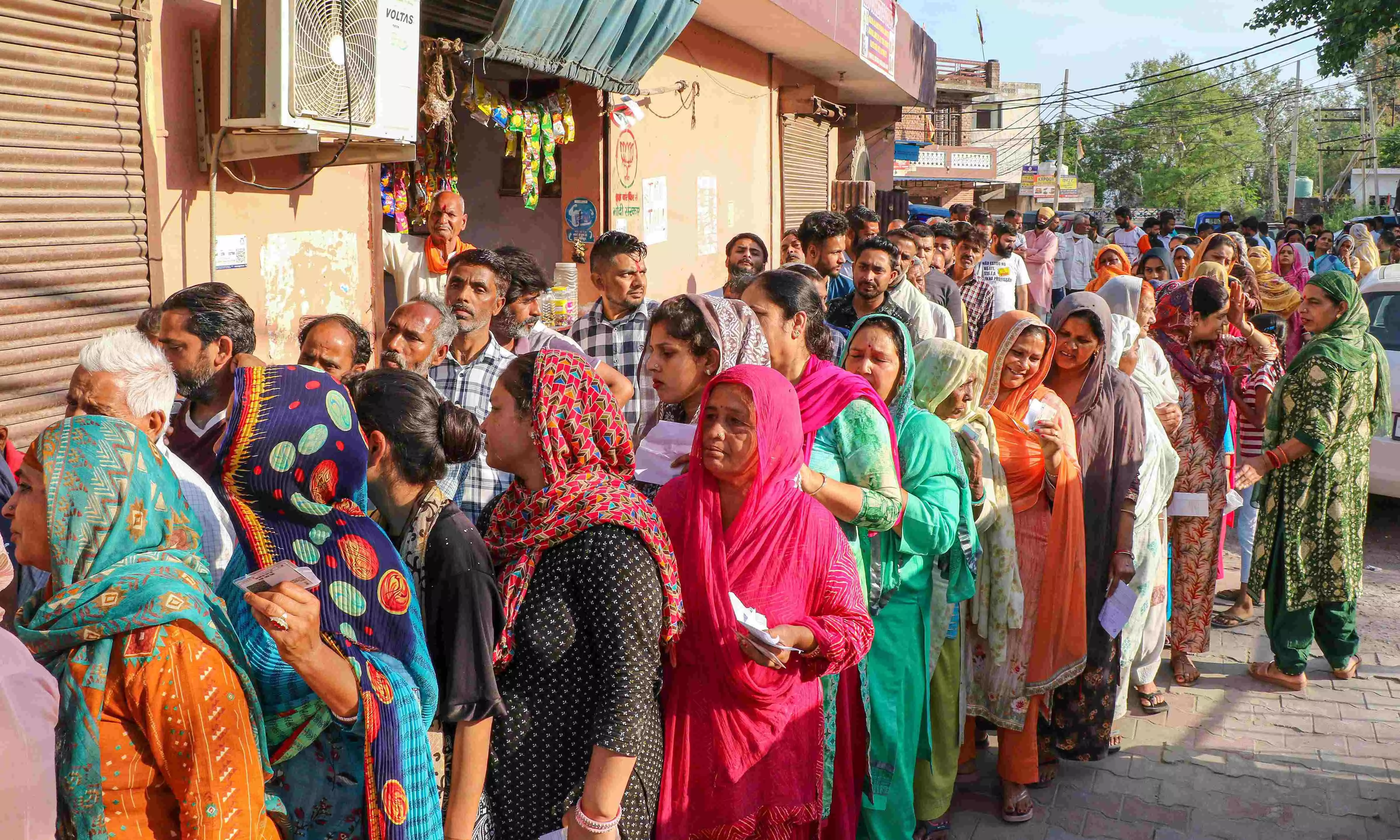 Polling starts in 8 UP constituencies in 2nd LS phase