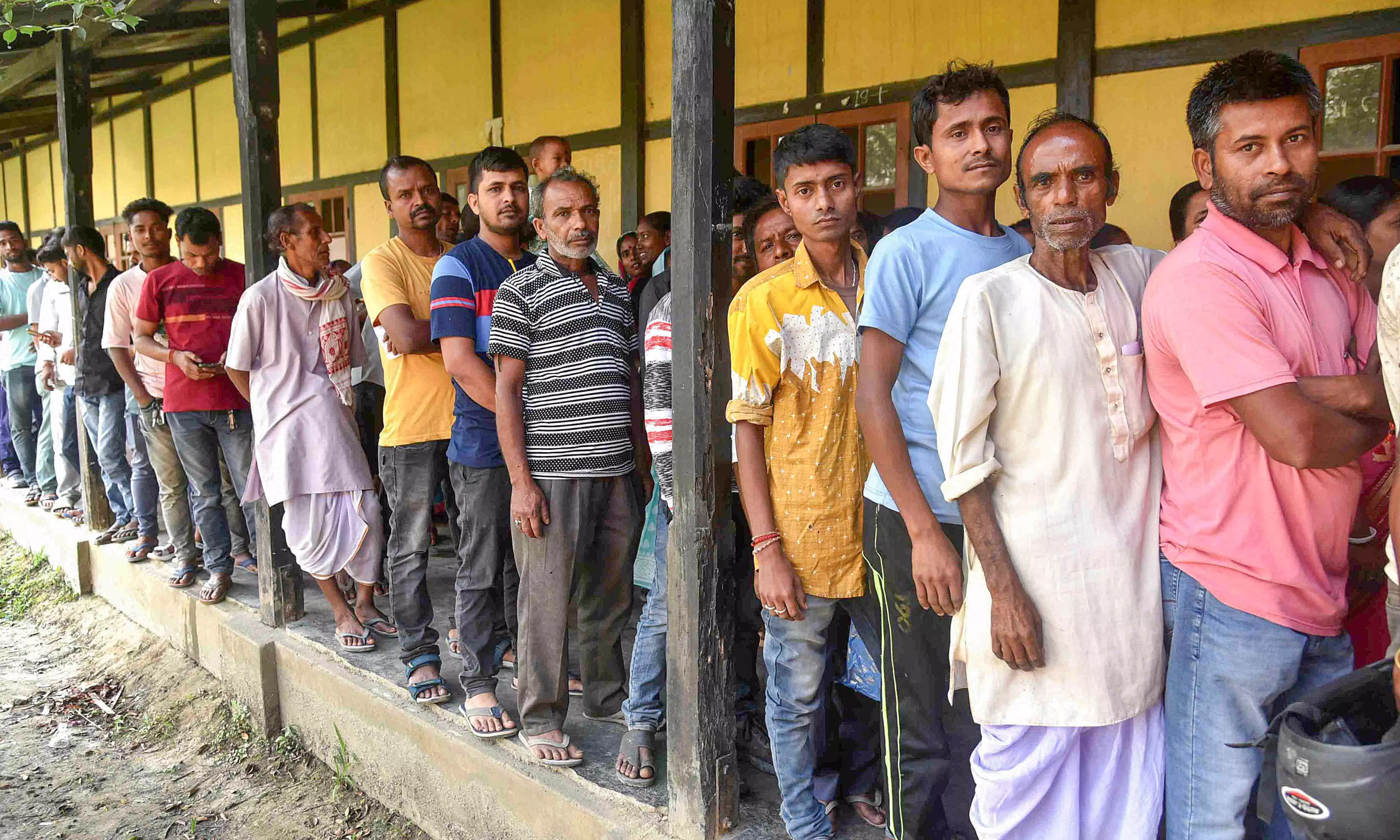 MP LS polls: 13.82% turnout by 9 am in second phase