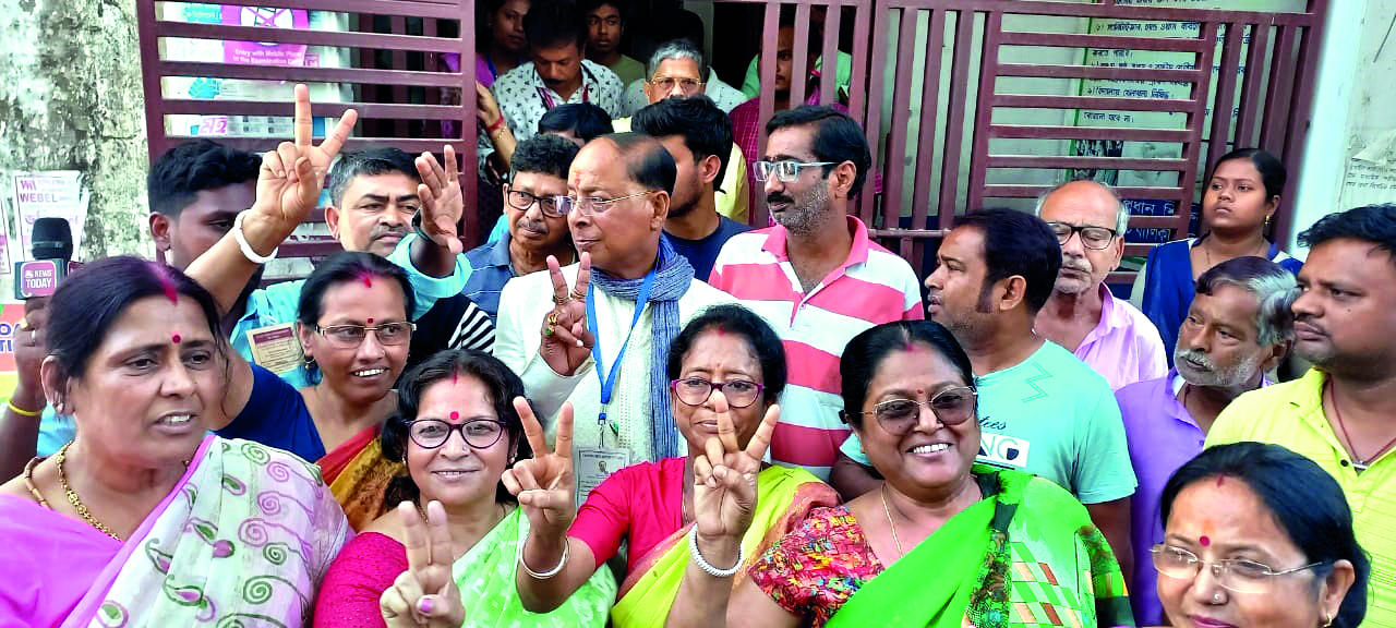 Peaceful polls in Balurghat, voter turnout stood at 72.30% till 5 pm