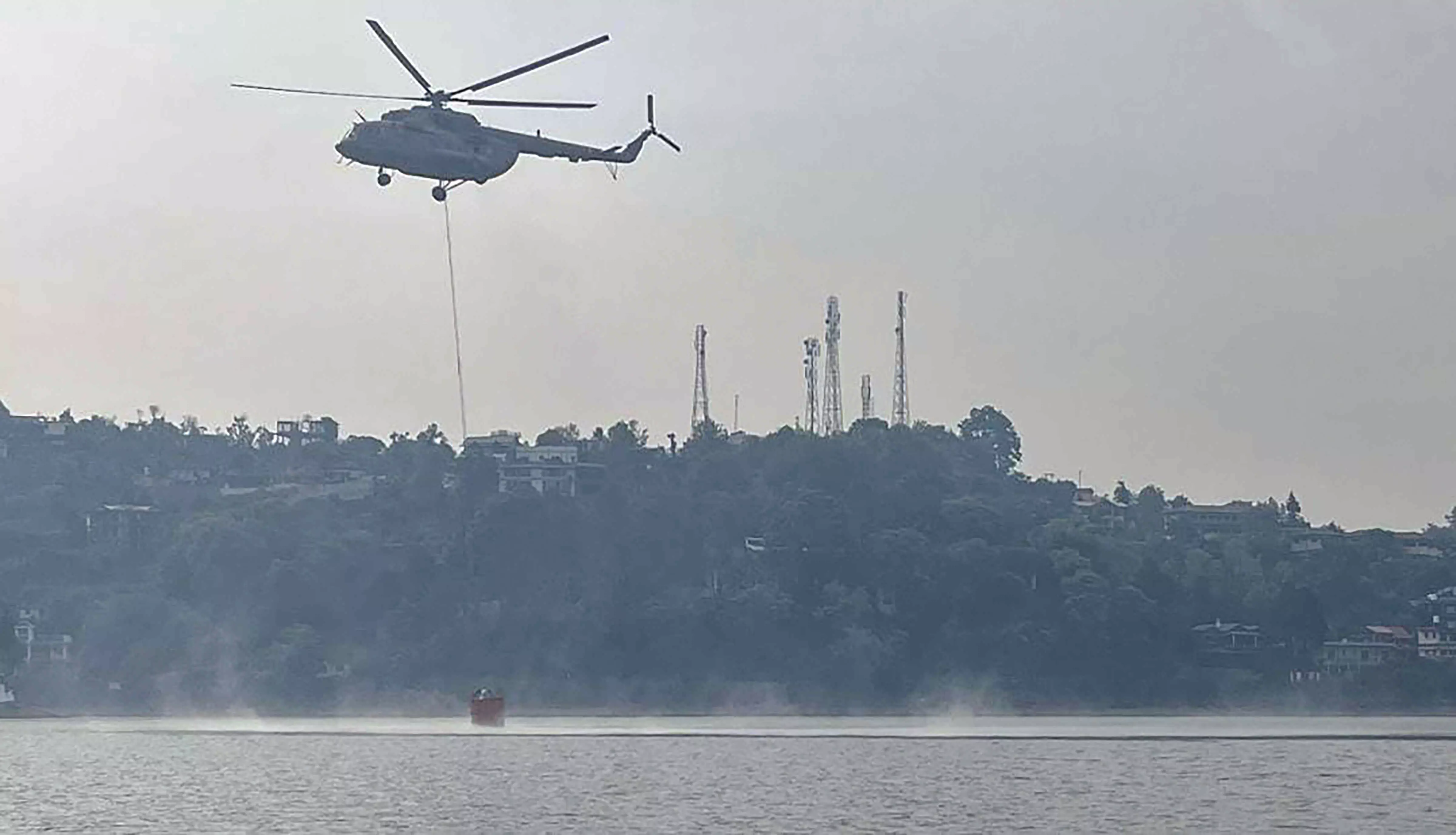 Ukhand forest fires: IAF helicopter assists in firefighting for 2nd day, blaze doused in many areas