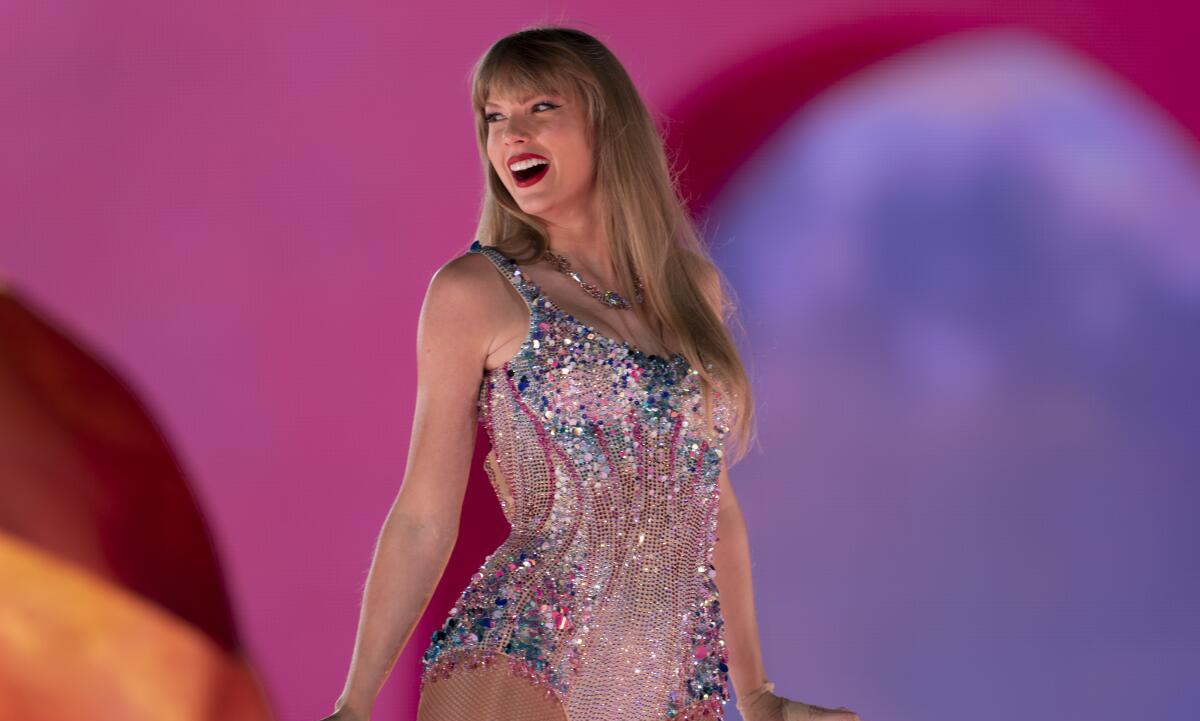 Mind is blown: Taylor Swift on 2.61 million album sales of The Tortured Poets Department Mind is blown: Taylor Swift on 2.61 million album sales of The Tortured Poets Department