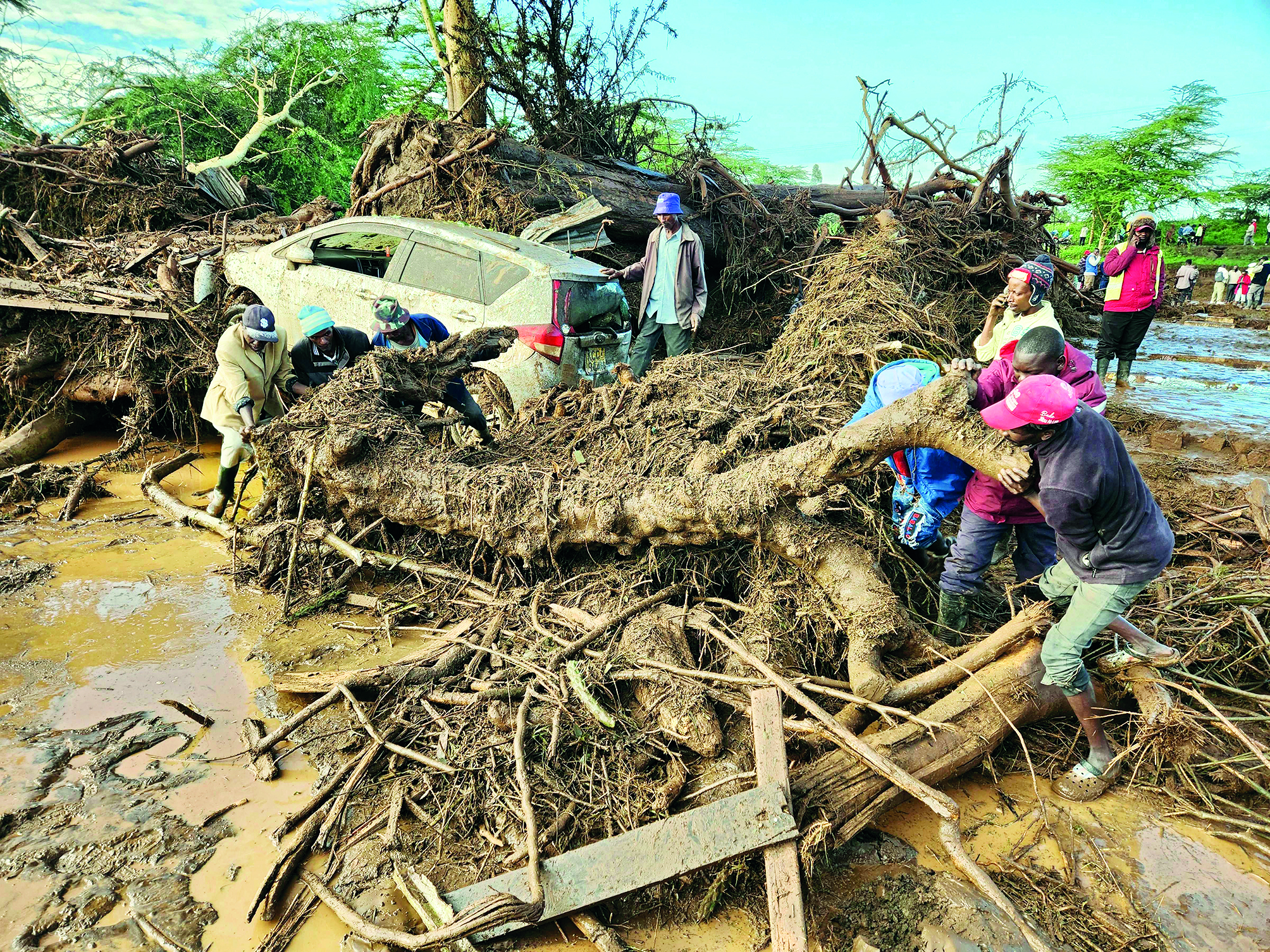 At least 40 people die in western Kenya after dam collapses following heavy rains