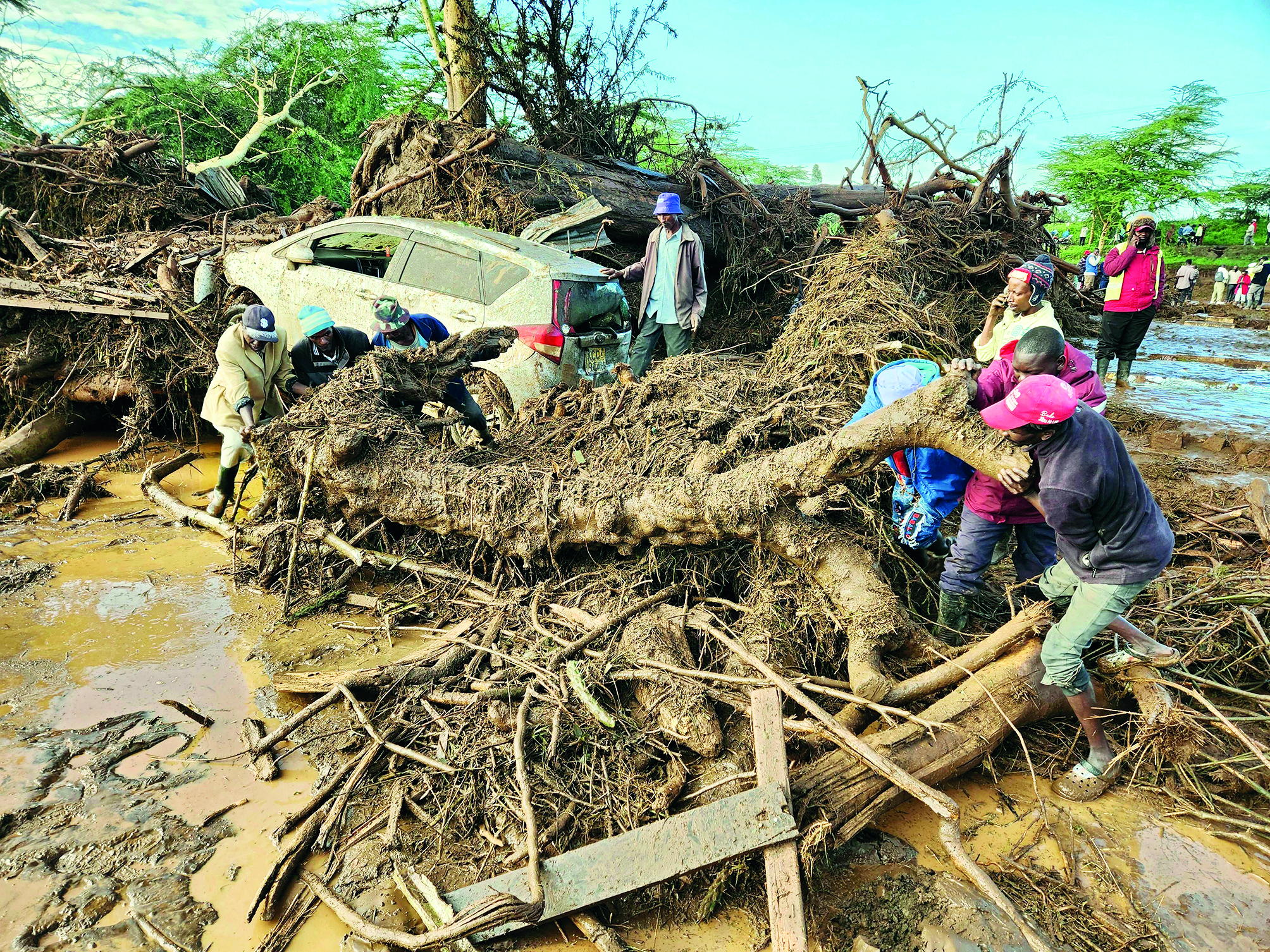 At least 40 people die in western Kenya after dam collapses following heavy rains At least 40 people die in western Kenya after dam collapses following heavy rains