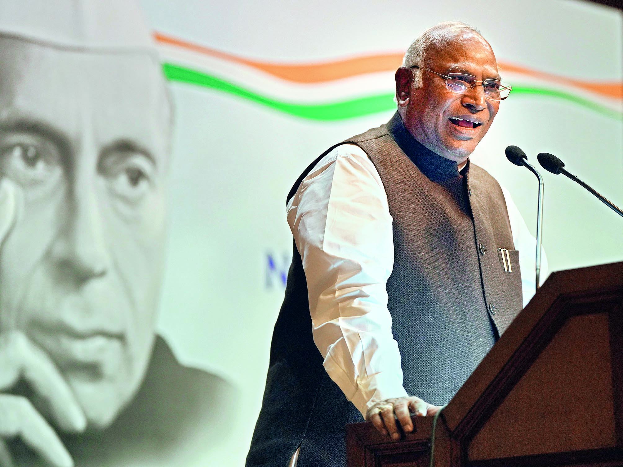 ‘Modi abusing Gandhi family as he has nothing to his credit’