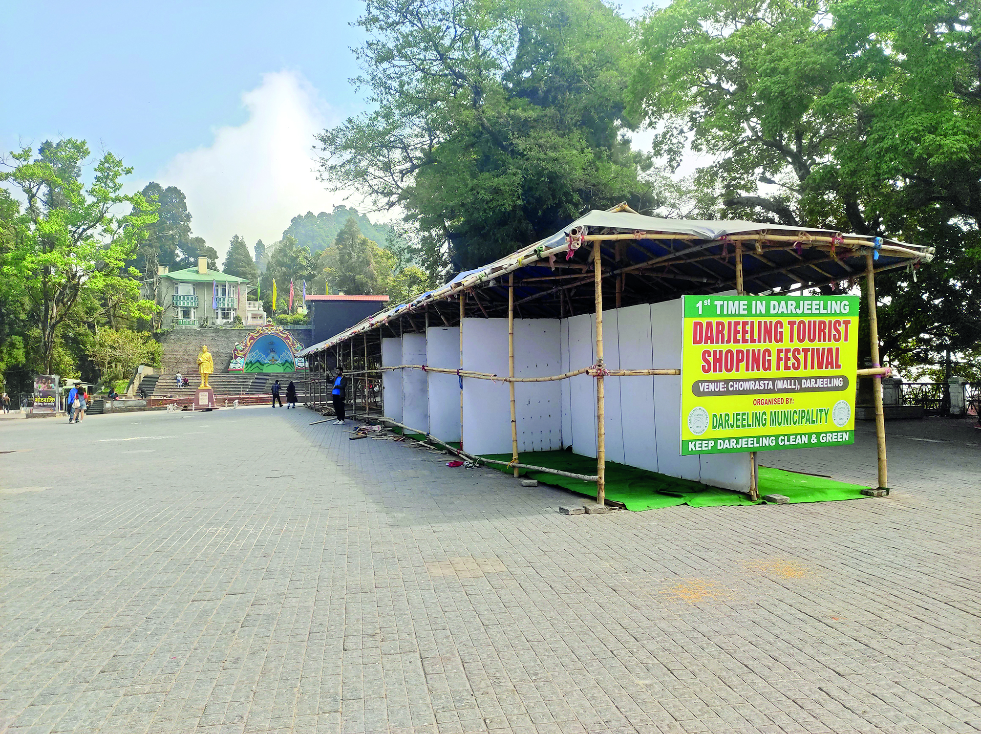 Darjeeling civic body faces flak over festival in Mall Darjeeling civic body faces flak over festival in Mall
