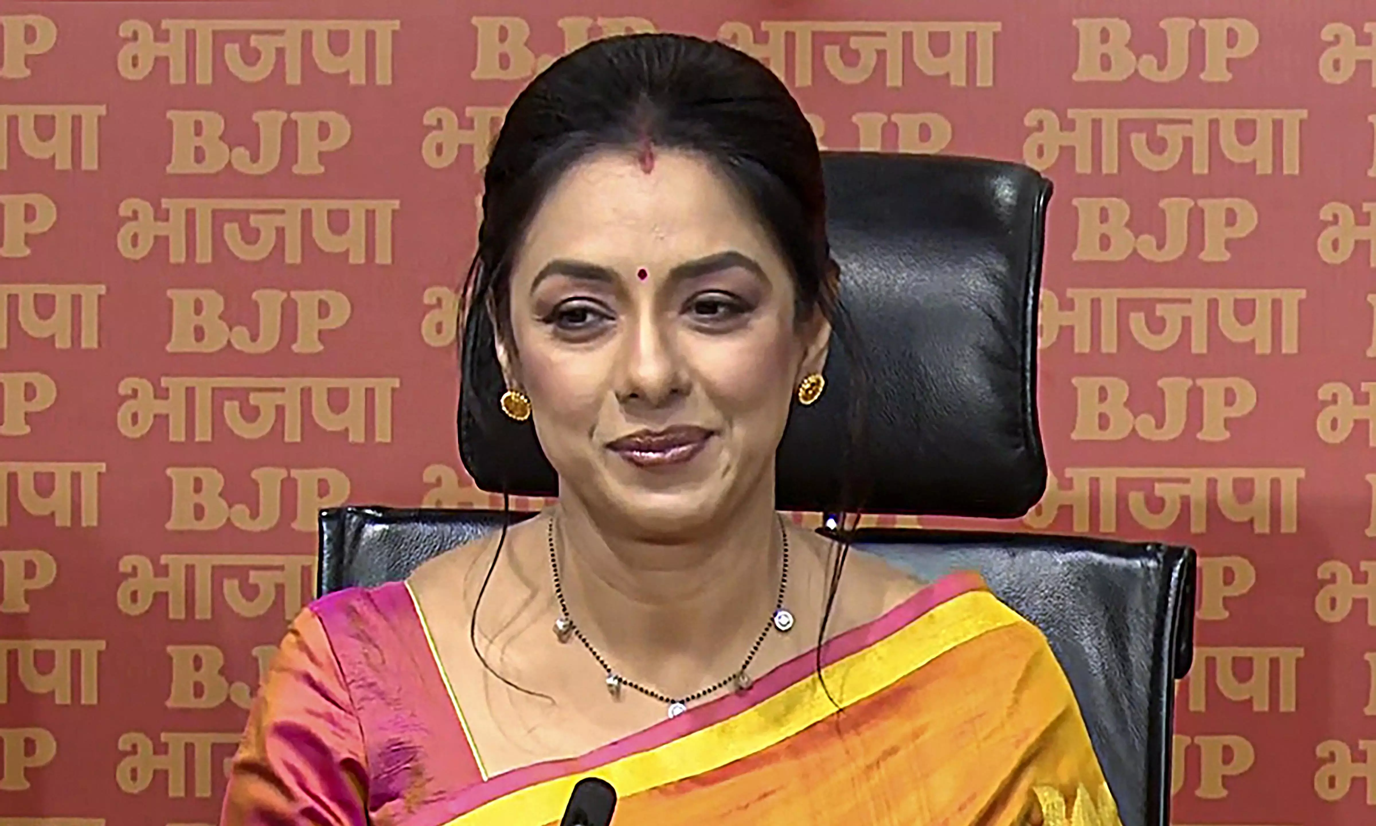 Actor Rupali Ganguly, astrologer Ameya Joshi join BJP