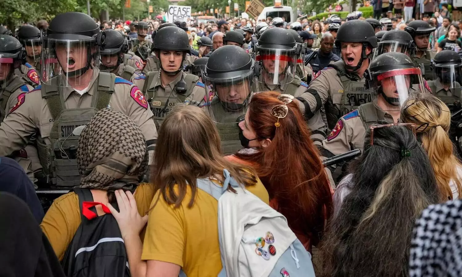 US colleges under riot police control amid Gaza war protests
