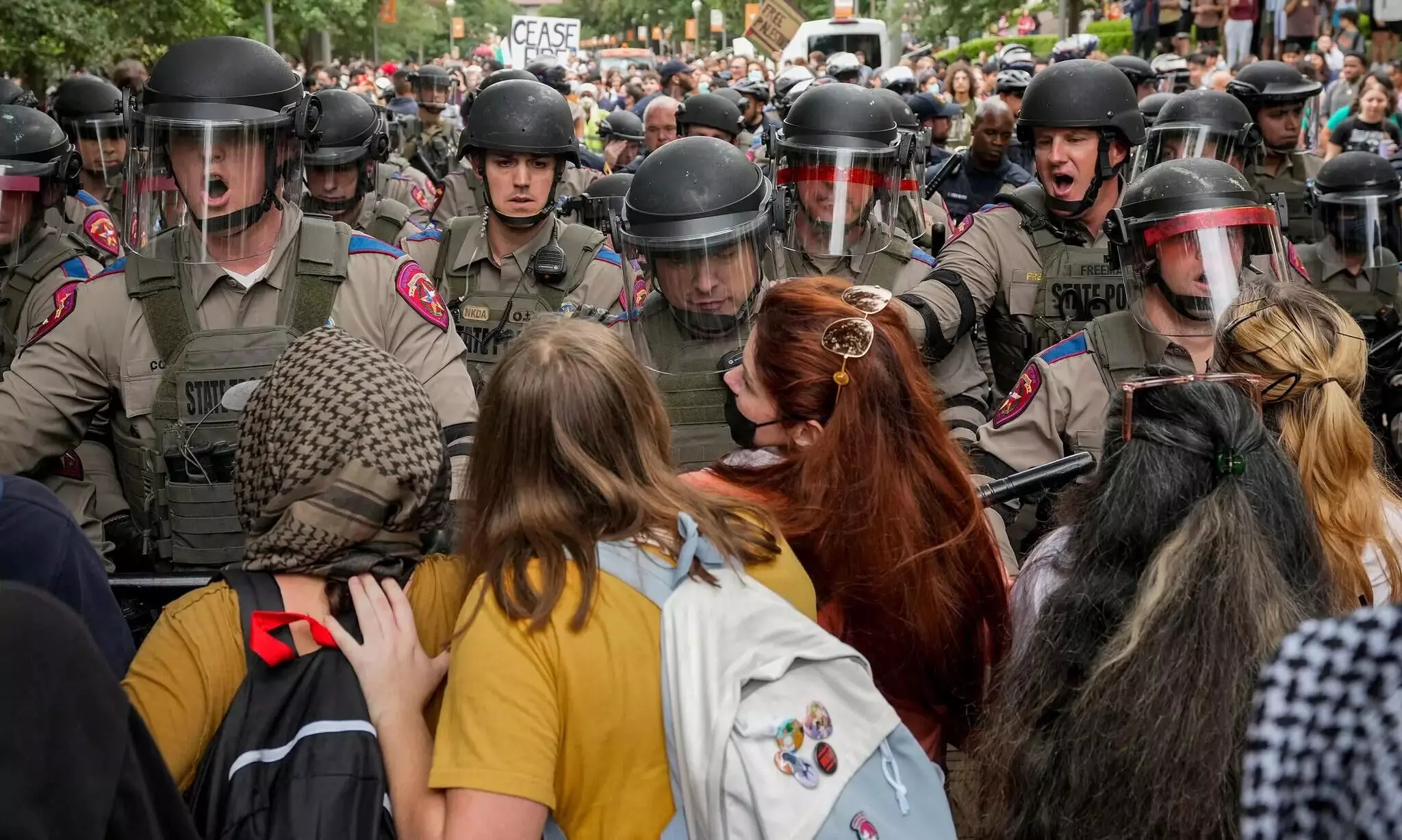 US colleges under riot police control amid Gaza war protests