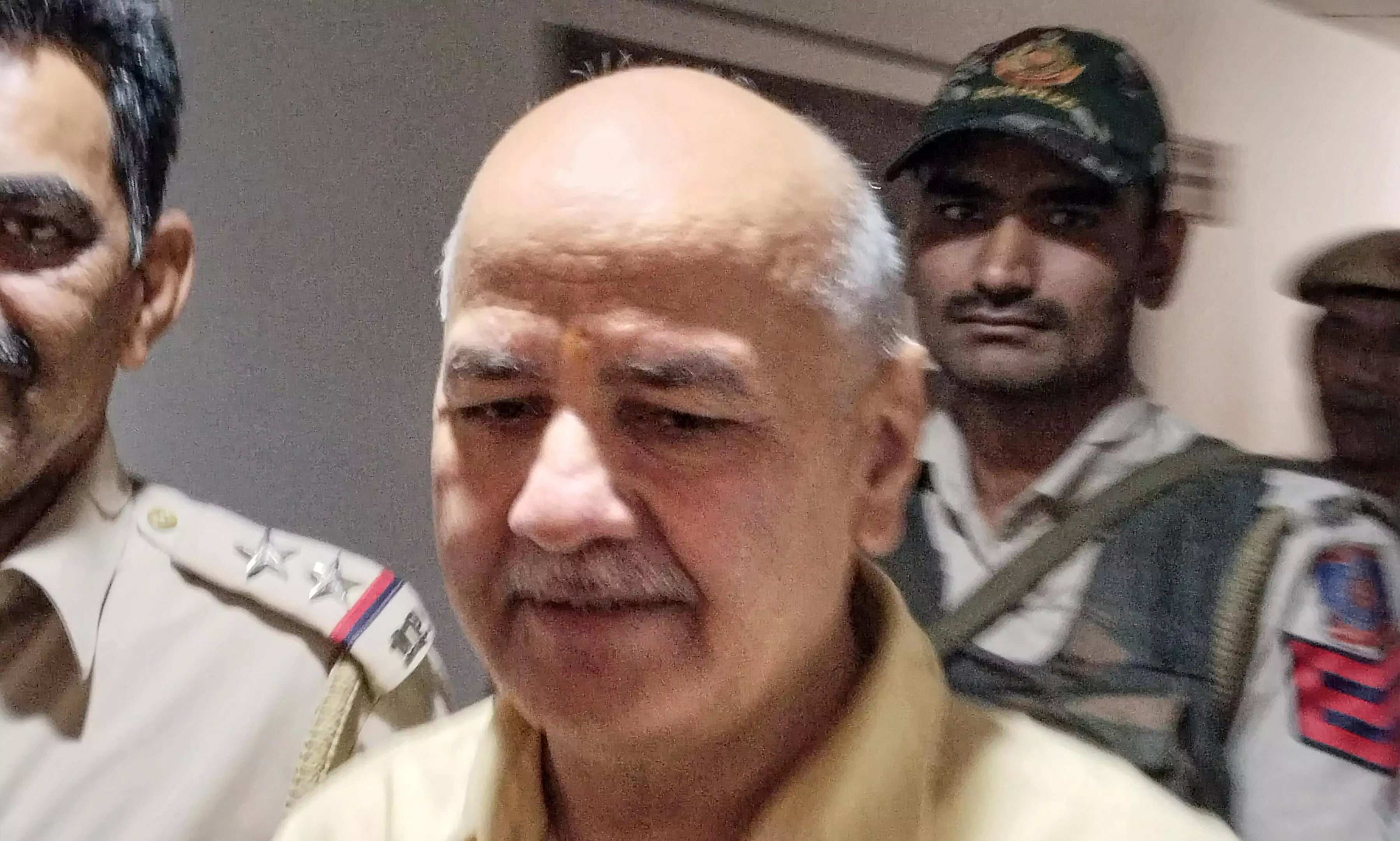 Sisodia moves Delhi HC for bail in excise policy scam cases