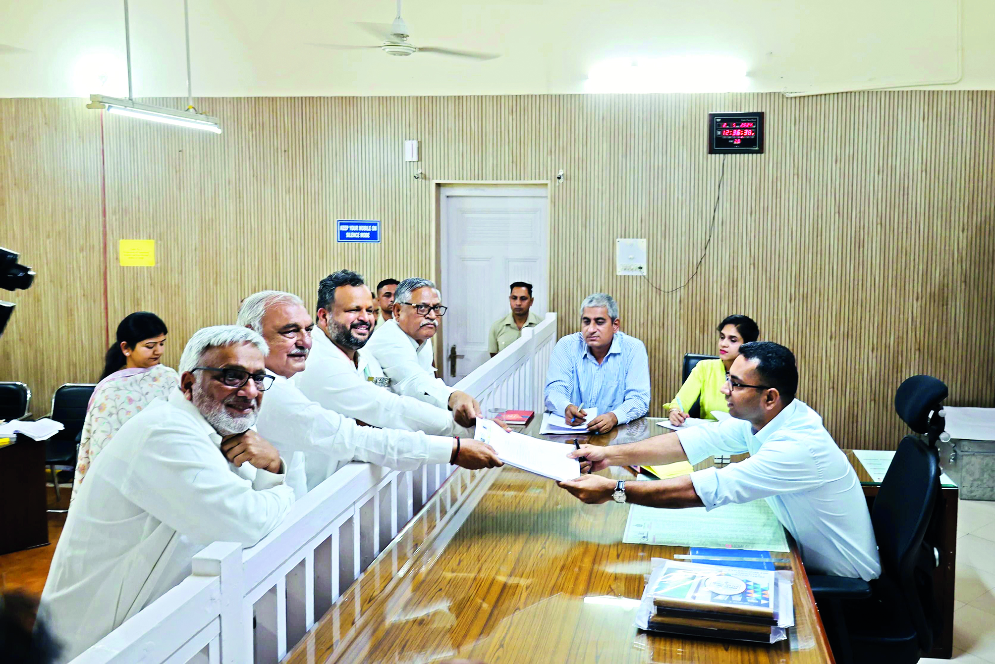Haryana: Hooda promises job and welfare schemes if Congress comes to power Haryana: Hooda promises job and welfare schemes if Congress comes to power
