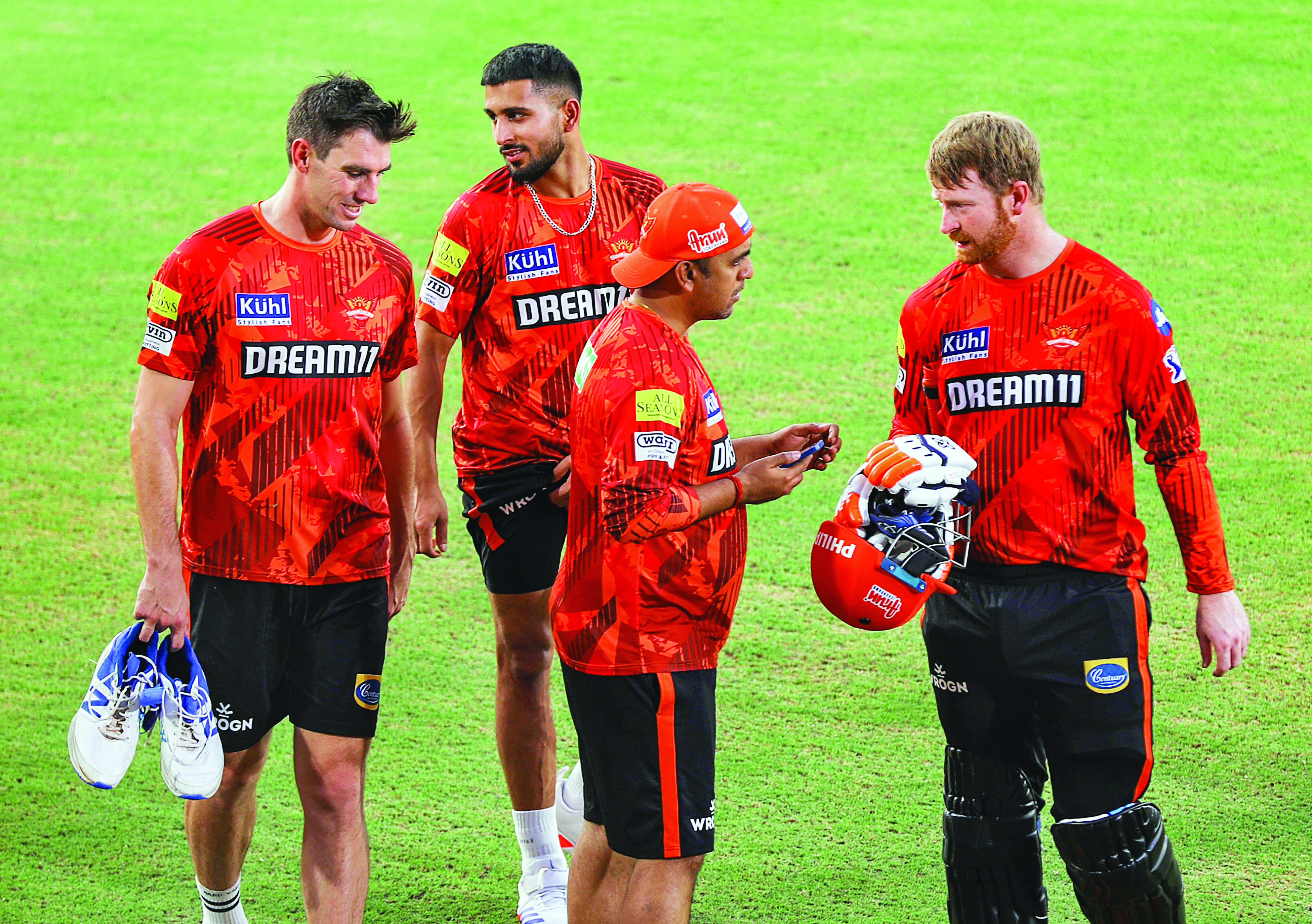 Hyderabad eye consistency in IPL clash against frail Mumbai