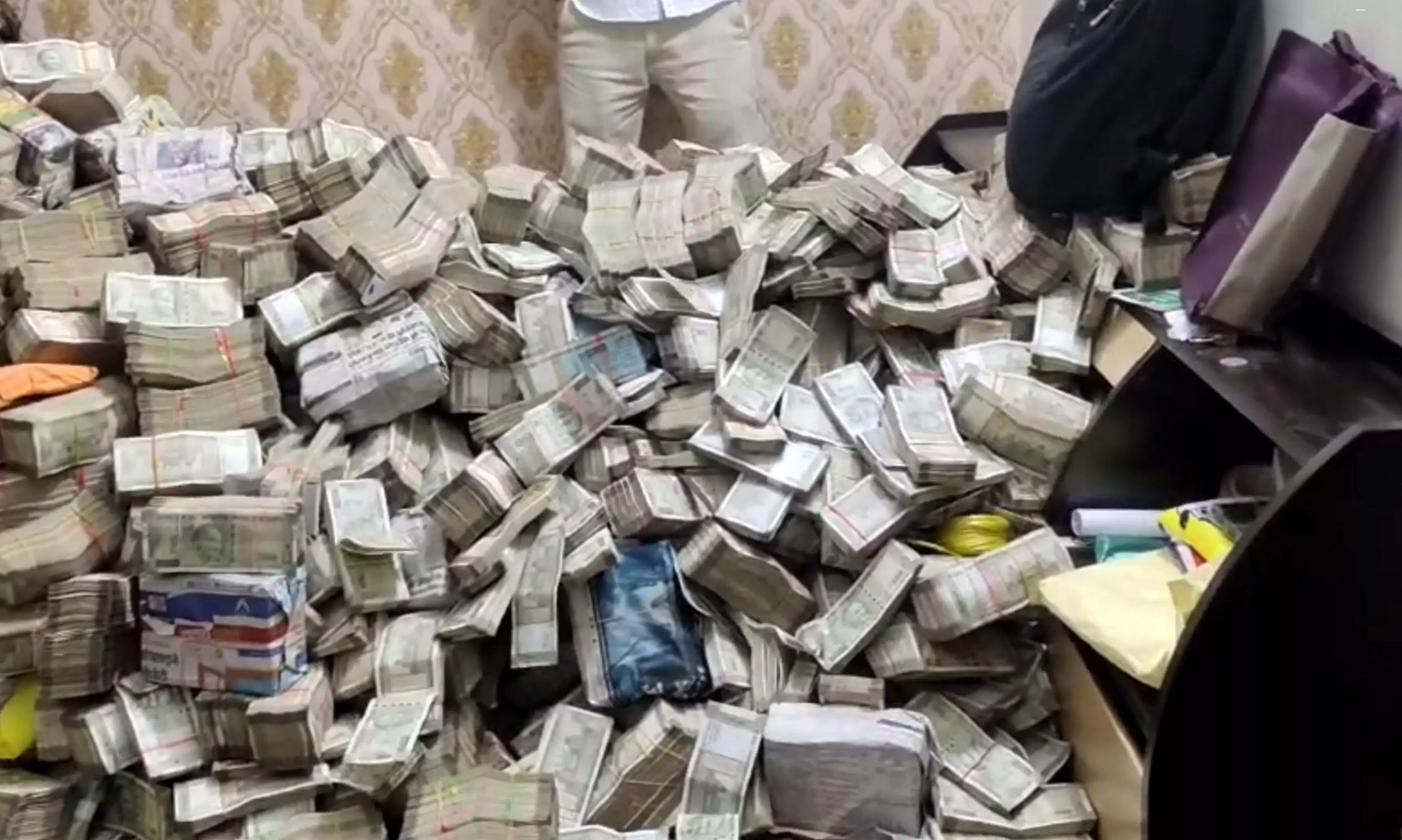 ED recovers cash linked to Jharkhand Ministers secretarys aide ED recovers cash linked to Jharkhand Ministers secretarys aide