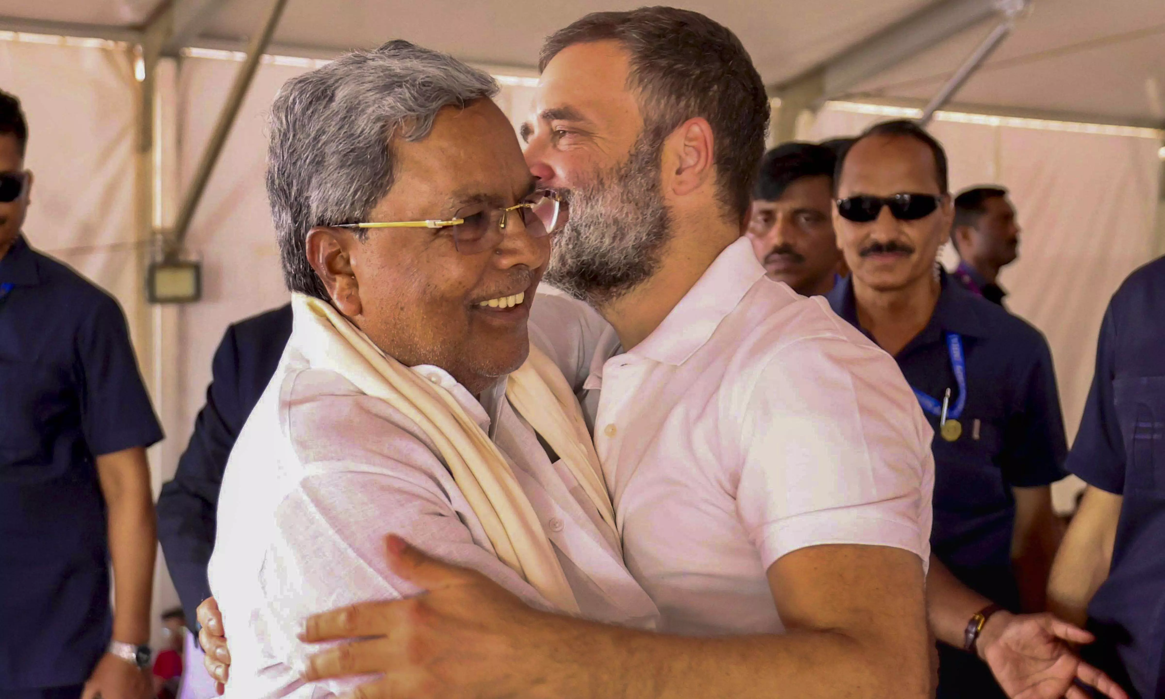 BJP, Congress gear up for 14 Lok Sabha seats battle in Karnataka BJP, Congress gear up for 14 Lok Sabha seats battle in Karnataka