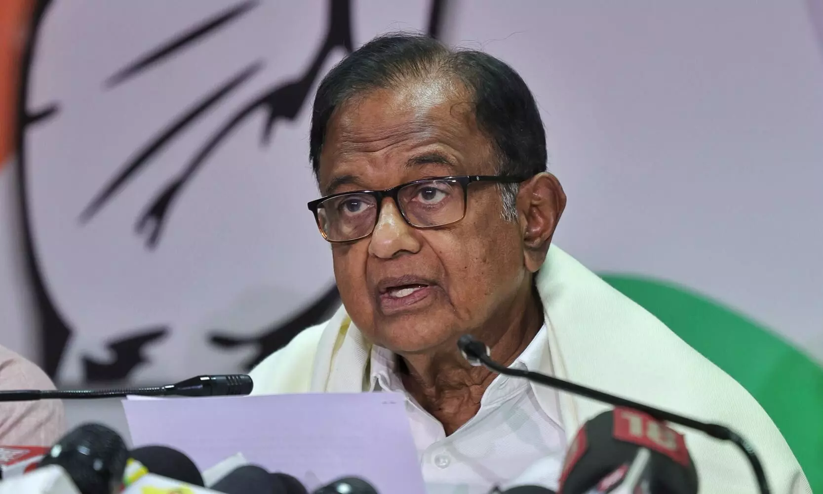 Chidambaram slams BJP critics, suggests eye check or school return