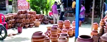 As temp crosses 410C-mark, demand for pitchers soars As temp crosses 410C-mark, demand for pitchers soars