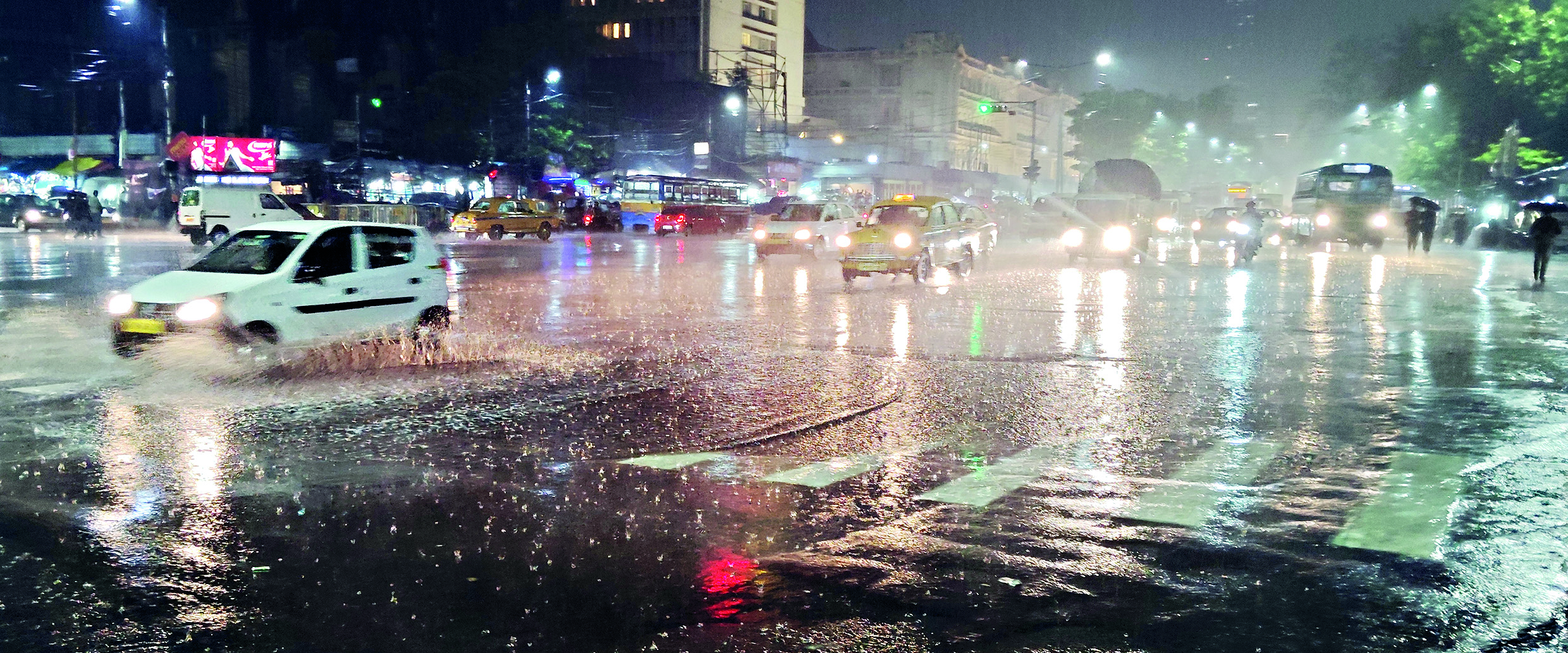 At least 6 people die, many injured as thunderstorm lashes South Bengal