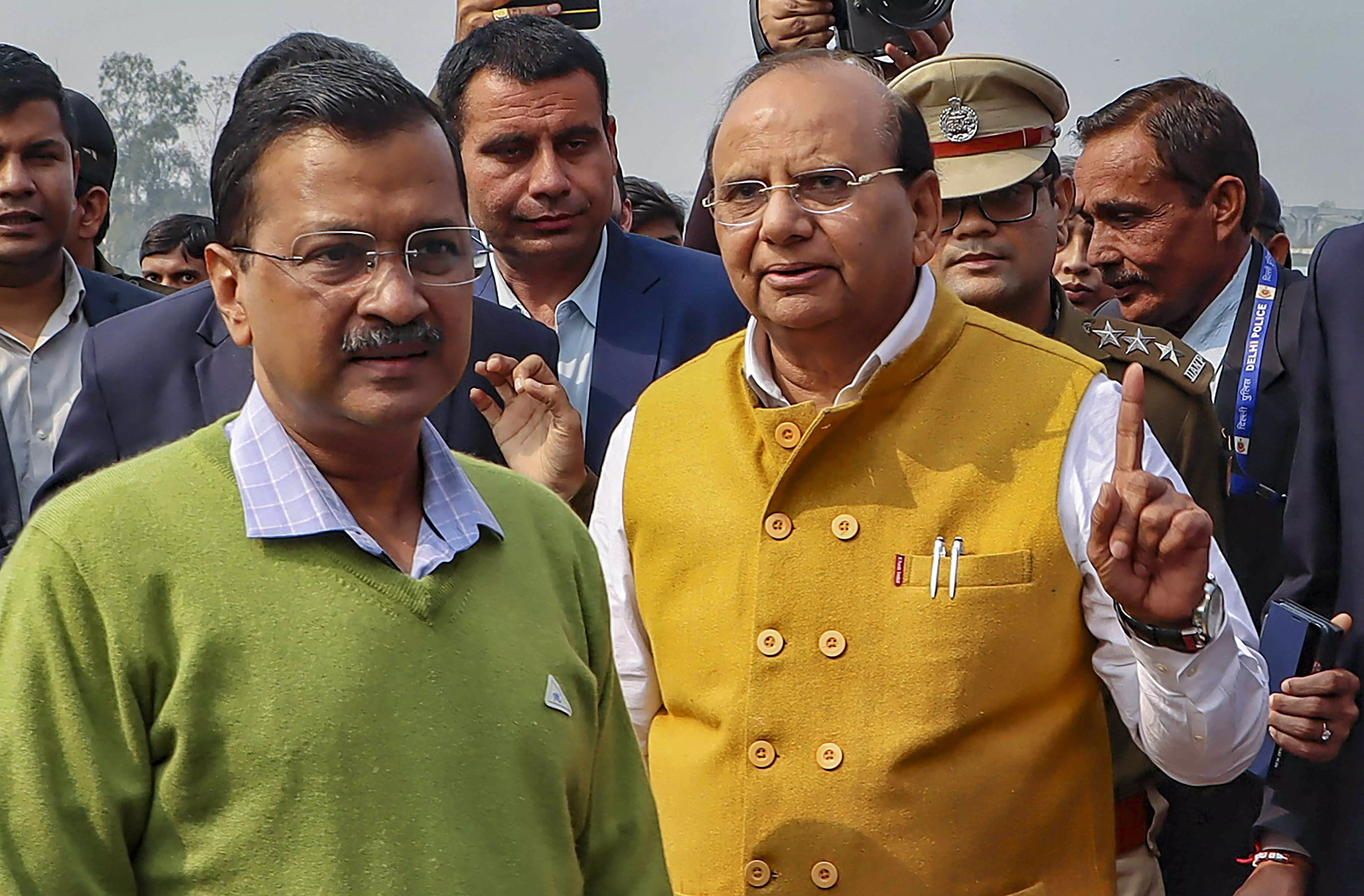 SC defers order in Kejriwal’s interim bail plea