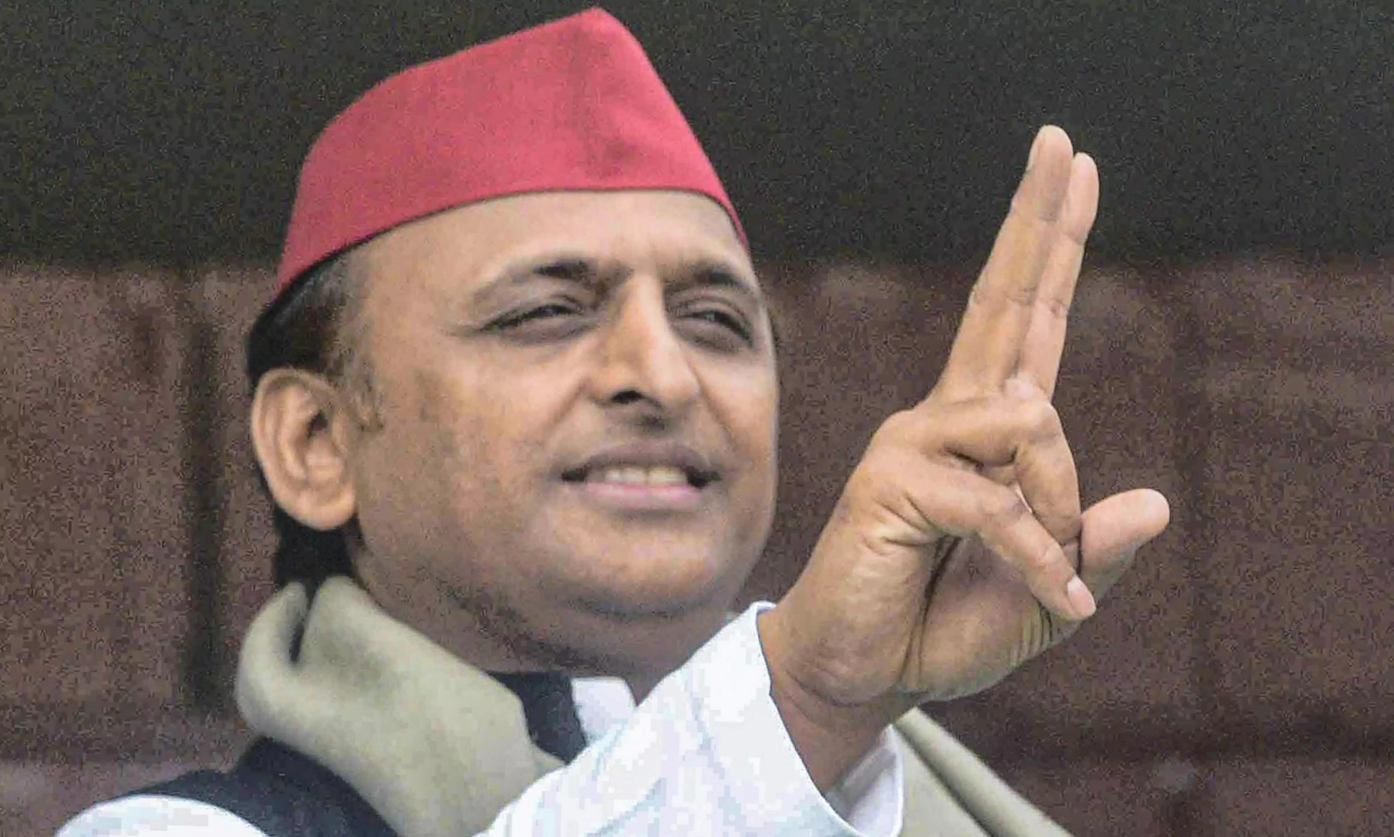 LS polls a battle between Rakshak and Bhakshak of constitution: Akhilesh Yadav
