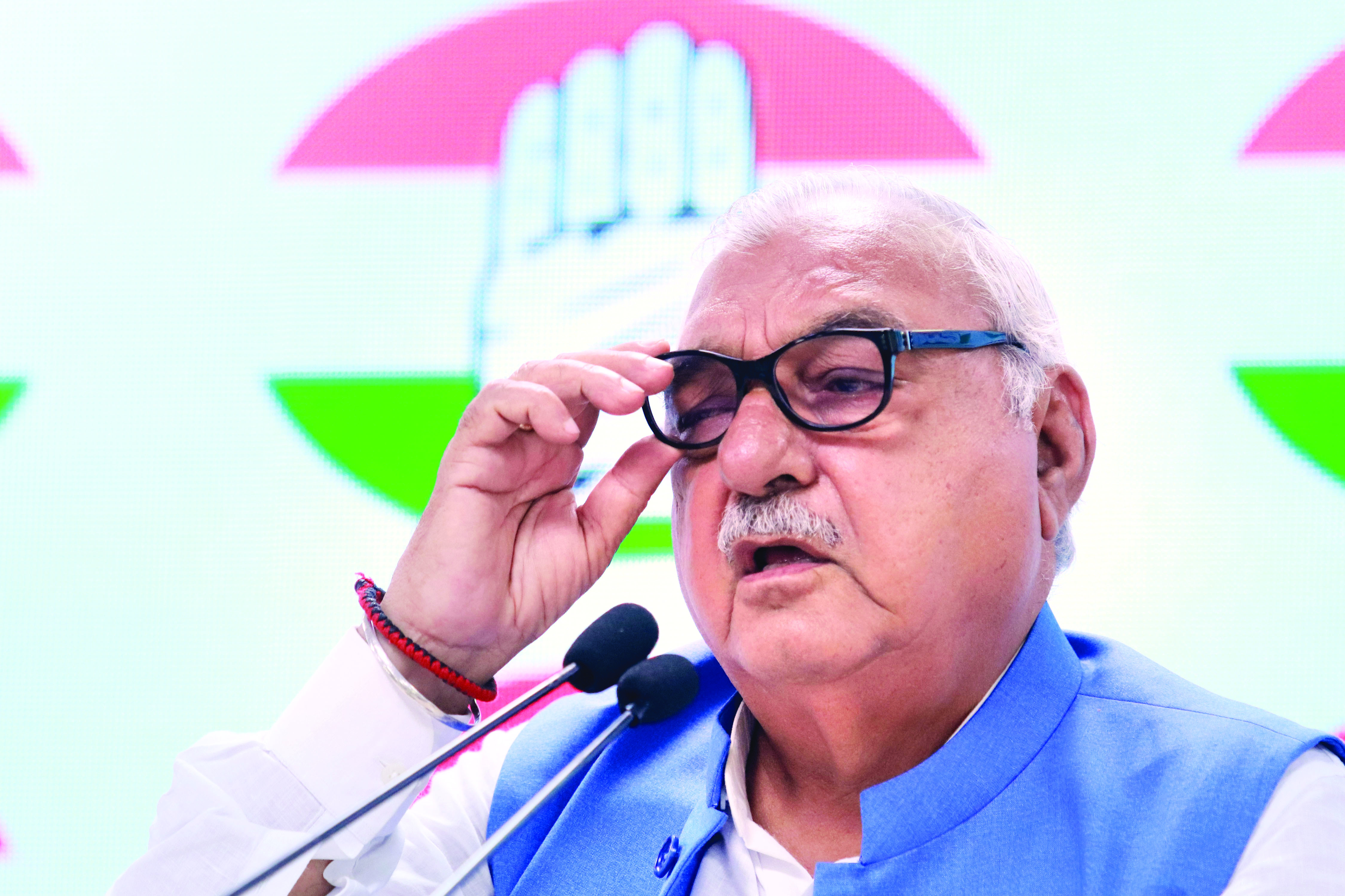 Haryana: Cong seeks dismissal of BJP govt, fresh polls; JJP offers support