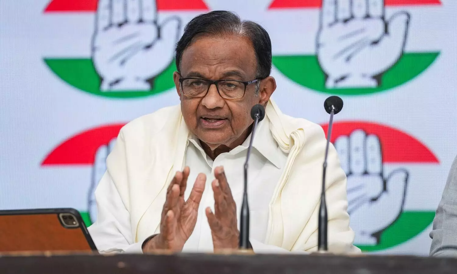Chidambaram slams PM for blatantly racist remark in poll debate