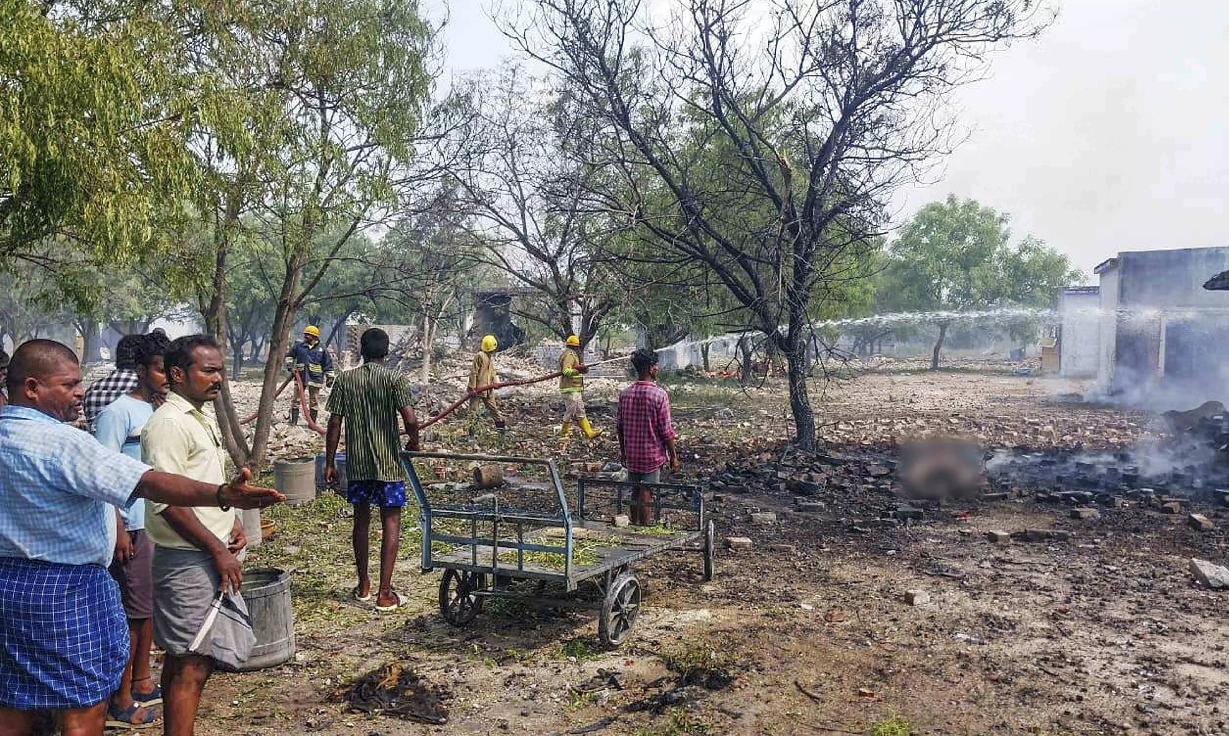 Blaze in Sivakasi firecracker unit leaves 9 dead, 10 injured Blaze in Sivakasi firecracker unit leaves 9 dead, 10 injured
