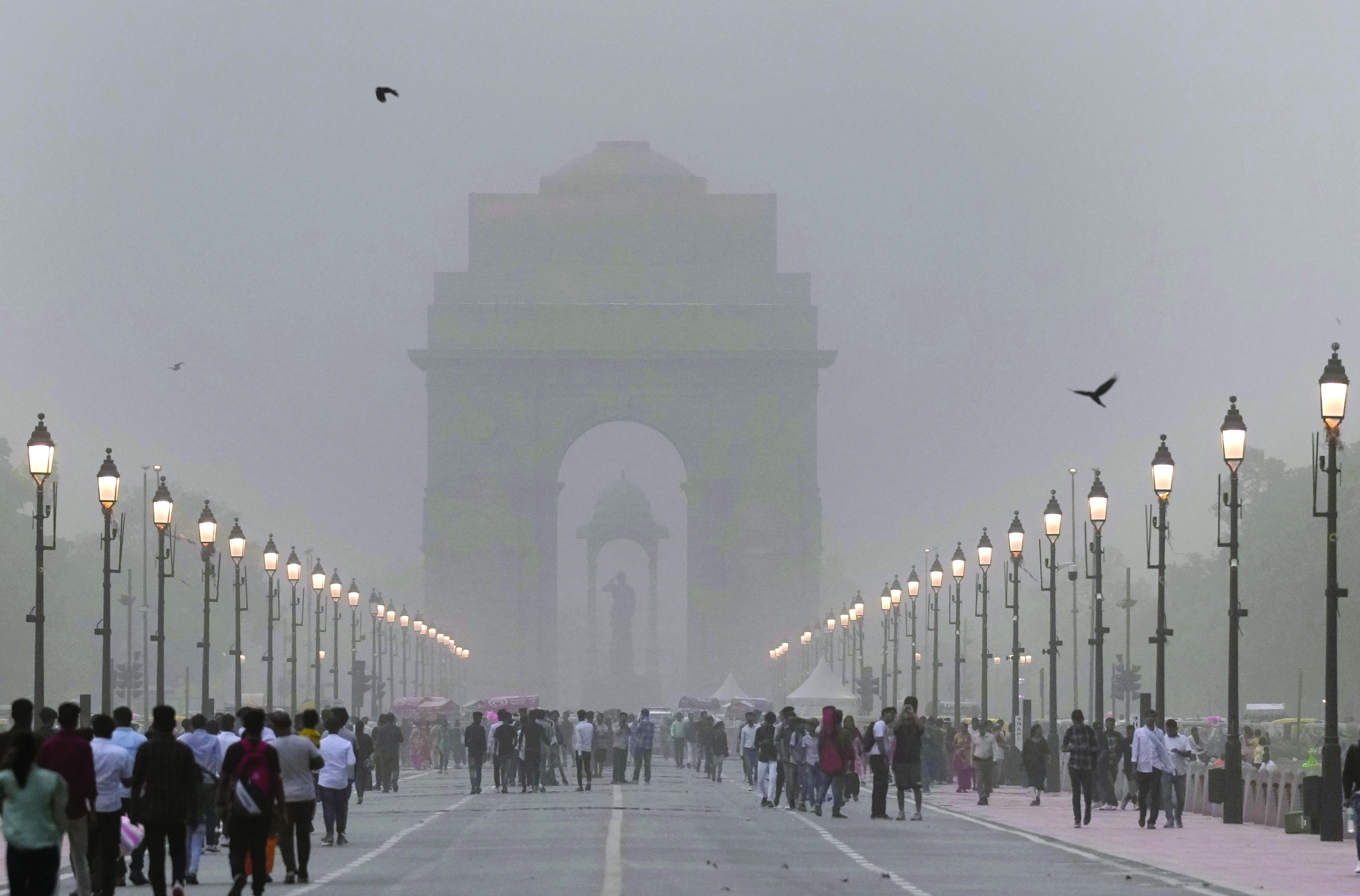 Dust storm, rain lash Delhi; 9 flights diverted due to bad weather Dust storm, rain lash Delhi; 9 flights diverted due to bad weather