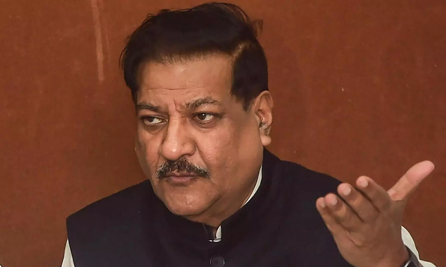 Chavan displeased with Dabholkar verdict