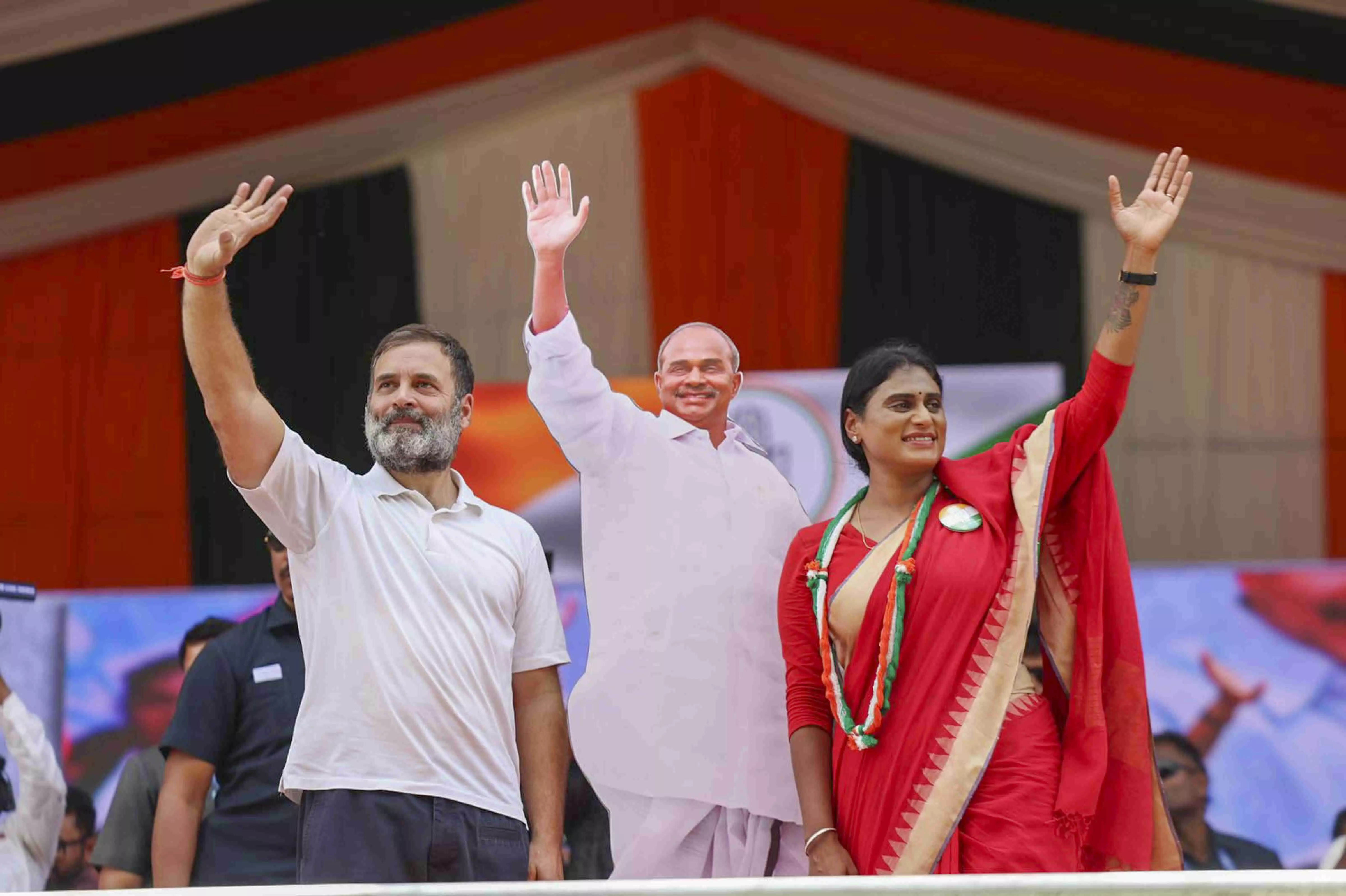 YSRCP, TDP, Janasena are B team of BJP in Andhra Pradesh: Rahul Gandhi YSRCP, TDP, Janasena are B team of BJP in Andhra Pradesh: Rahul Gandhi