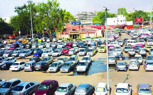 Mayor asks MCD commissioner to act on illegal parking in Delhi Mayor asks MCD commissioner to act on illegal parking in Delhi