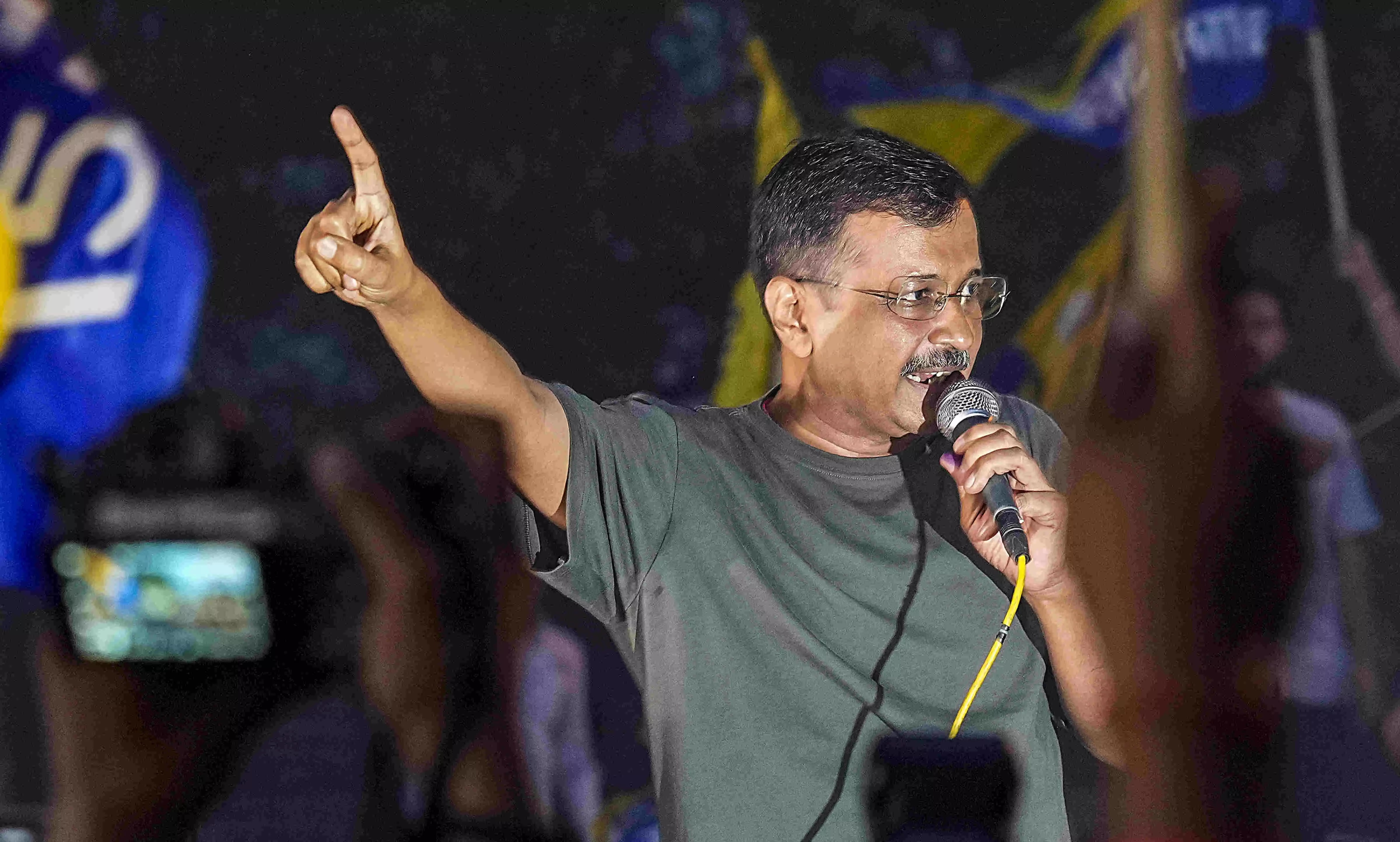 SC trashes plea for removal of Kejriwal as CM, says it is up to Delhi LG to act